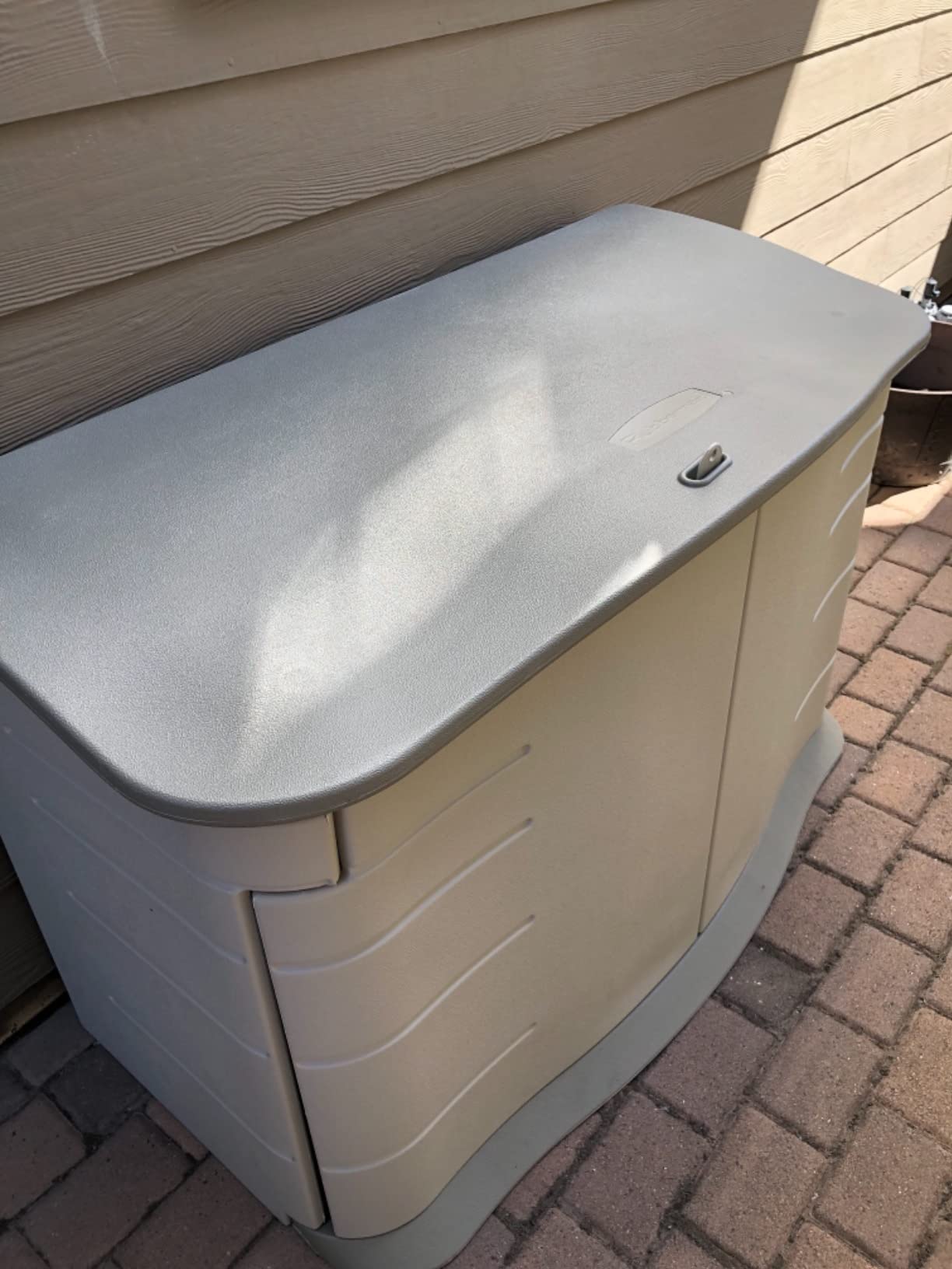 Rubbermaid Small Horizontal Resin Outdoor Storage Shed With Floor (4.5 x 3 Ft) Weather Resistant, Beige/Brown, Organization for Home/Backyard/Pool Chemicals/Toys/Garden Tools/Porch/Patio Cushions customer photo 2