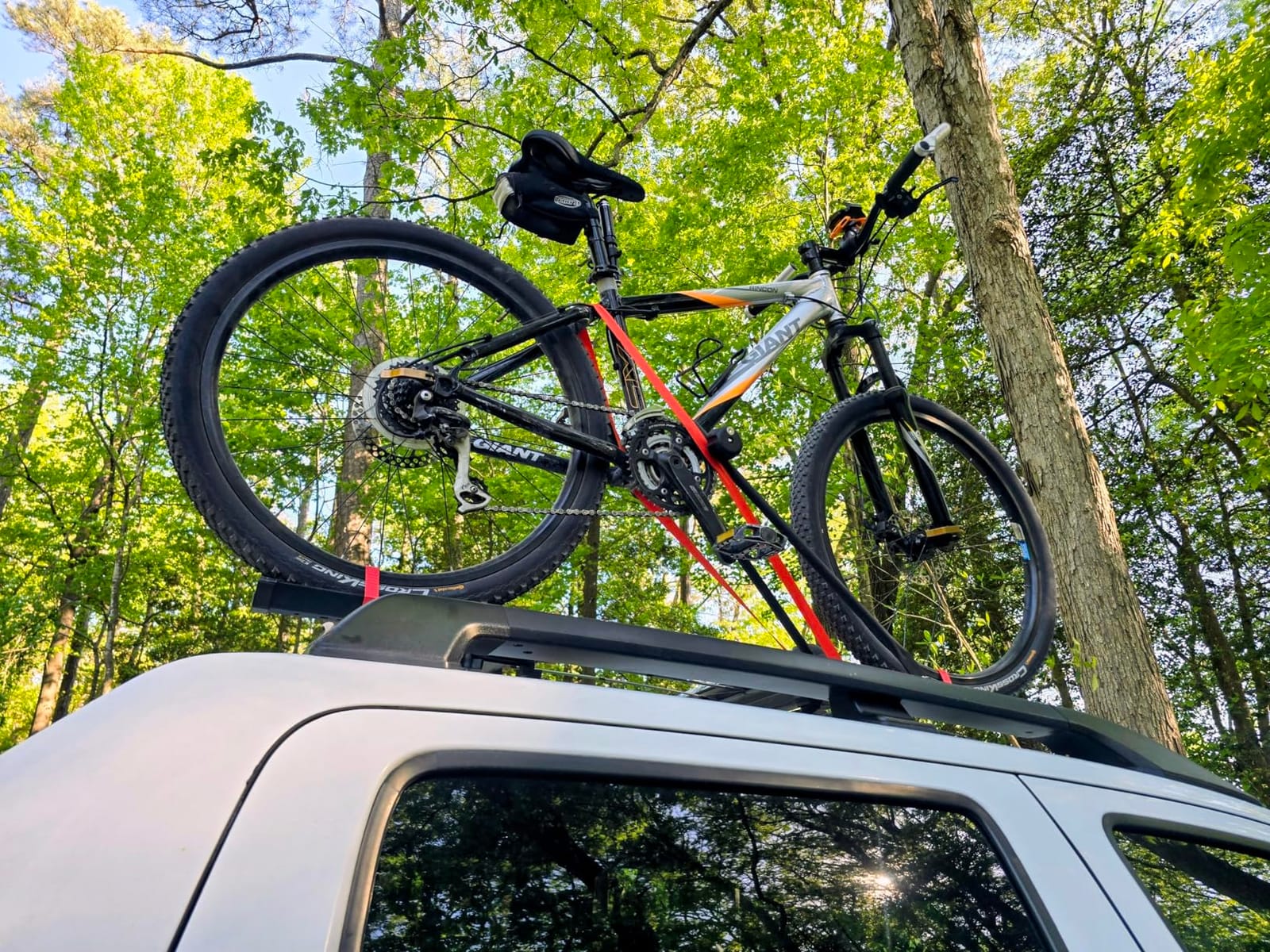Swagman Upright Roof Mount Bike Rack – Rooftop Upright Bike Carrier for Secure Bicycle Transport customer photo 2