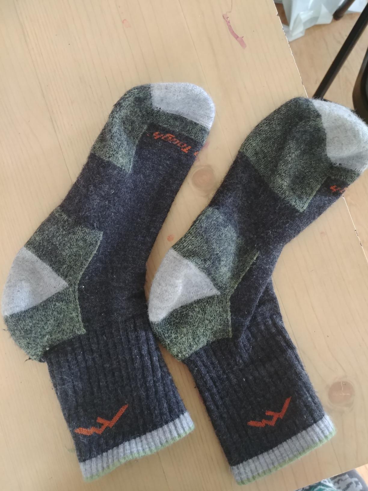 Darn Tough Vermont Men's Hiker Midweight Micro Crew Sock customer photo 1