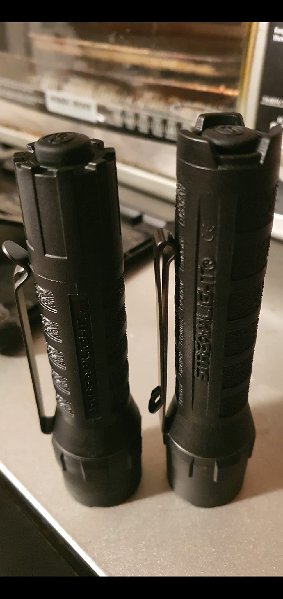 Streamlight 88850 PolyTac 600-Lumen Tactical Flashlight, Black customer photo 2