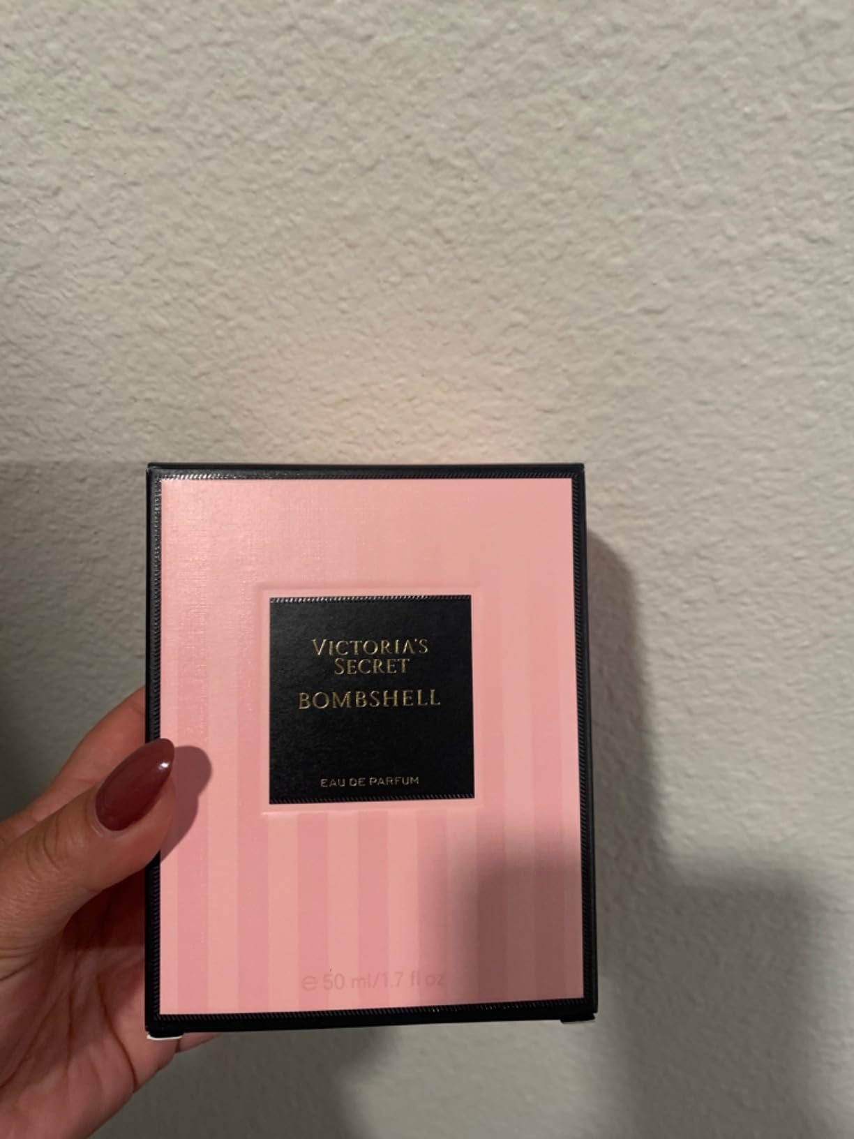 Victoria's Secret Bombshell Eau de Parfum, Bombshell - 1.7 fl oz customer photo 2