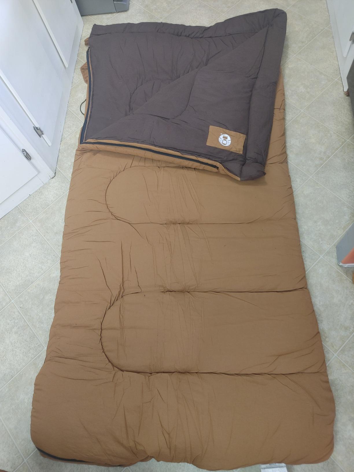 Coleman Dunnock 20°F Big ‘n Tall Sleeping Bag, Cold-Weather Sleeping Bag Fits Adults up to 6ft 4in, Machine Washable, Flannel Liner customer photo 2