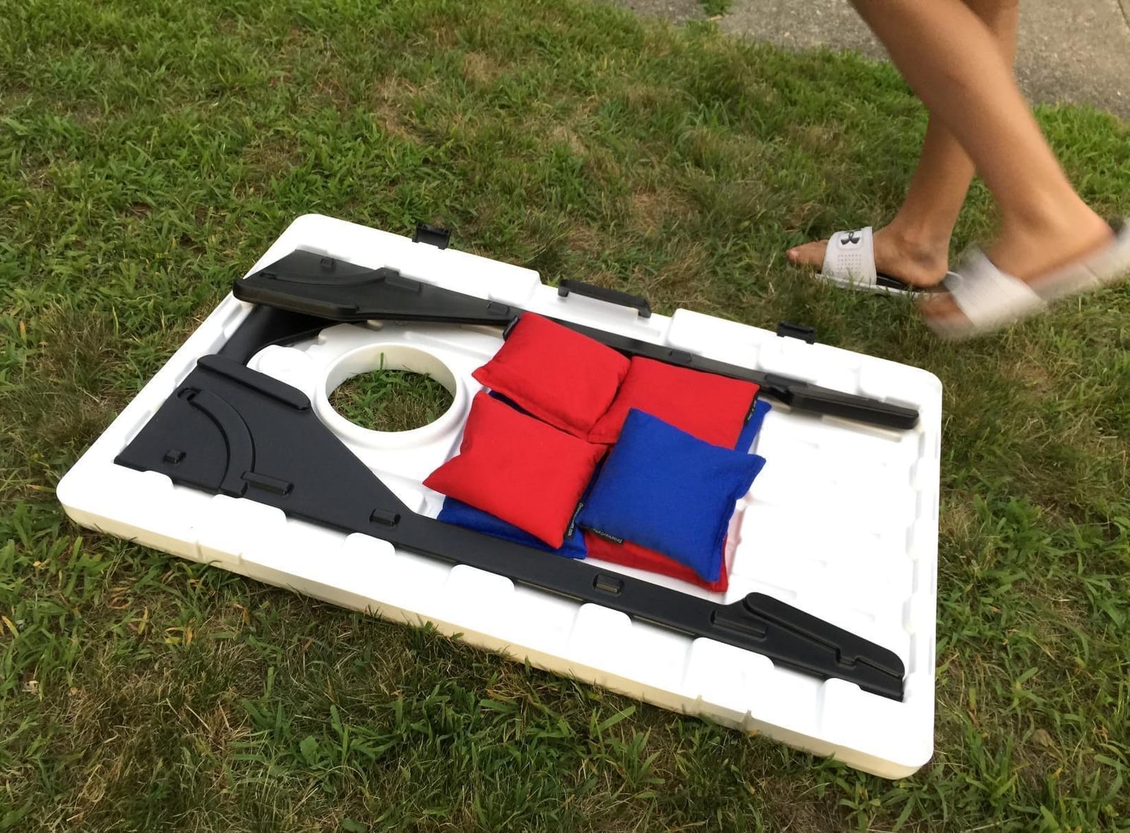 Driveway Games All Weather Corntoss Bean Bag Cornhole Yard Game Set for Indoor and Outdoor Use with 2 Target Boards and 8 Bean Bags customer photo 1