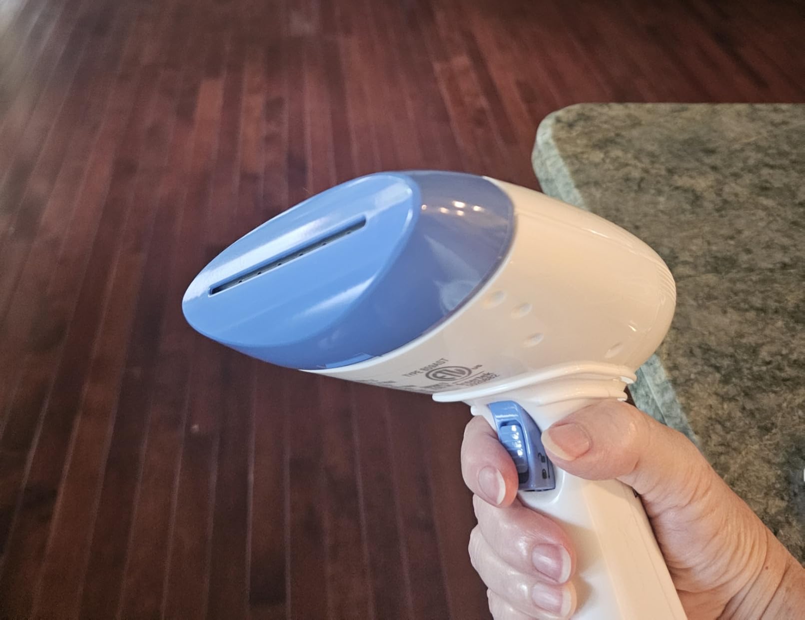 Conair Handheld Garment Steamer for Clothes, ExtremeSteam 1200W, Portable Handheld Design,White/Blue customer photo 2