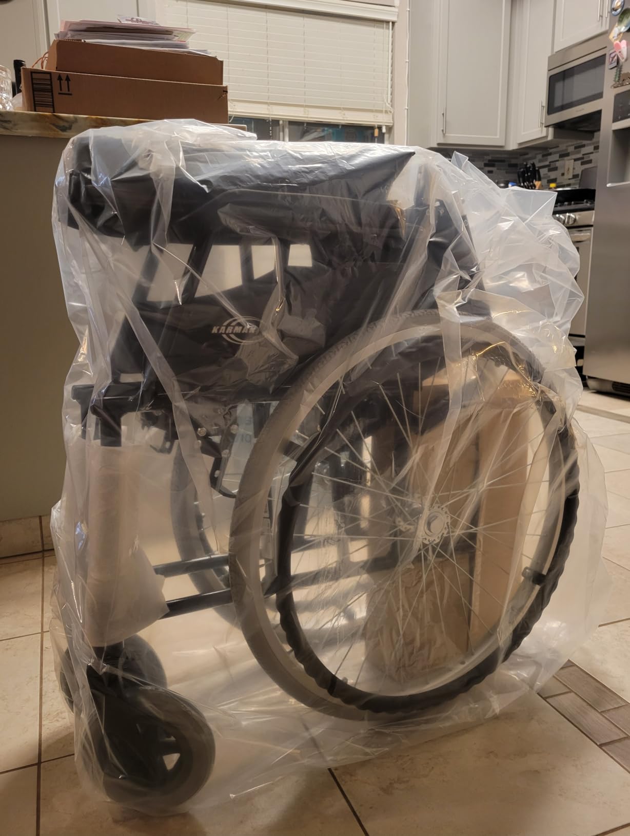 Karman 24 pounds LT-980 Ultra Lightweight Wheelchair, Black customer photo 1