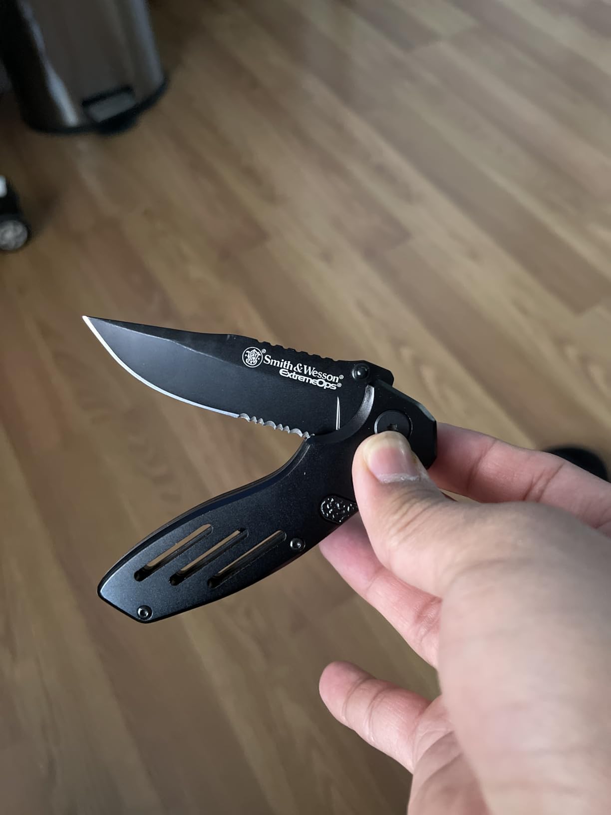 Smith & Wesson Accessories Extreme Ops SWA24S 7.1in S.S. Folding Knife with 3.1in Serrated Clip Point Blade and Aluminum Handle for Outdoor customer photo 2