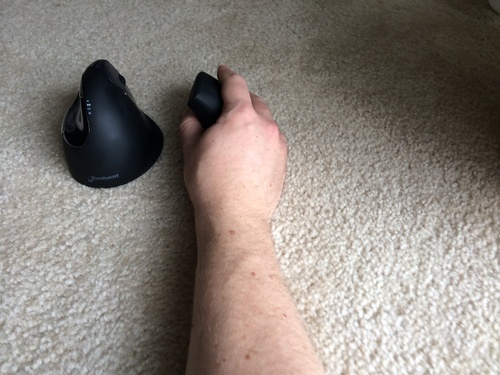 Anker 2.4G Wireless Ergonomic Mouse, Right Hand Vertical Mouse USB Receiver customer photo 1