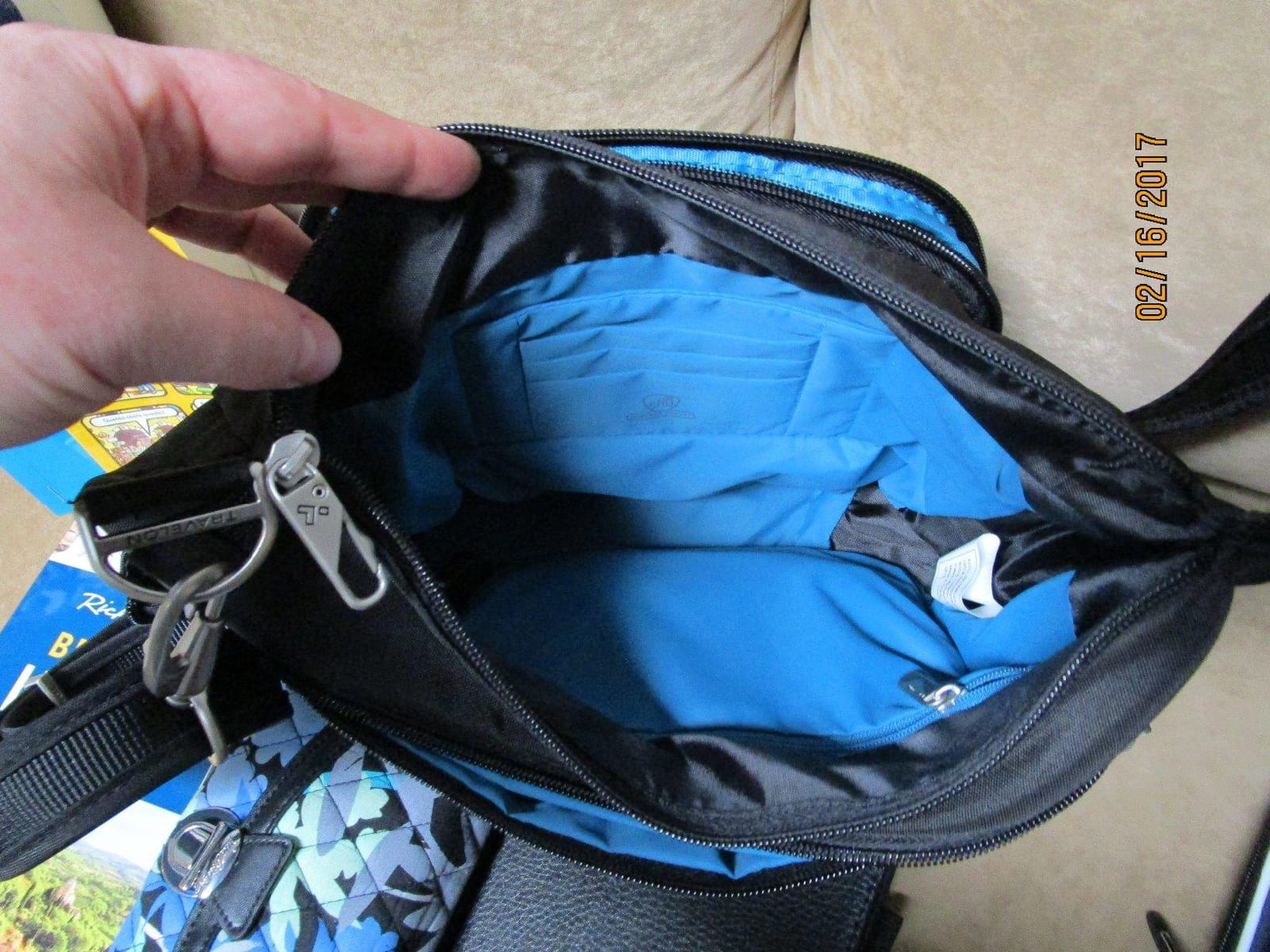 Travelon Anti-theft Classic Crossbody Bucket Bag customer photo 2