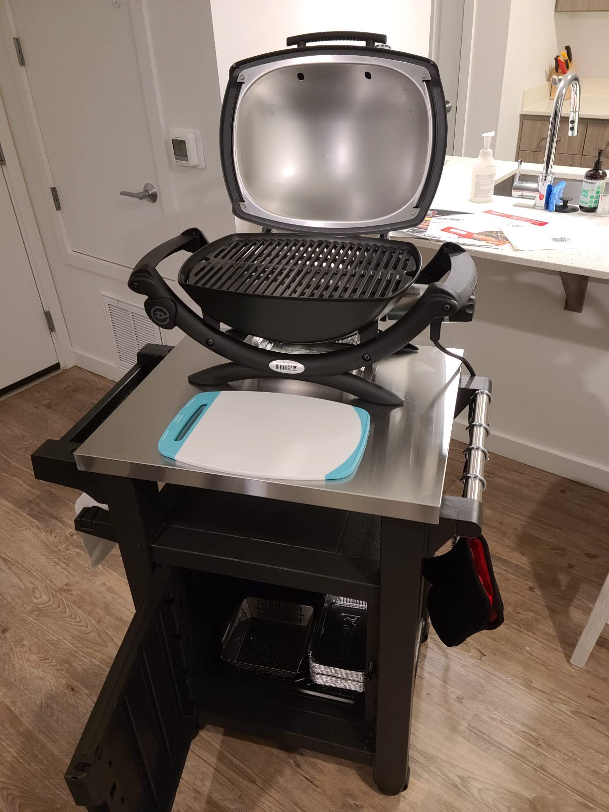 Weber® Q 1400 Portable Grill, Electric Grill, Gray customer photo 1