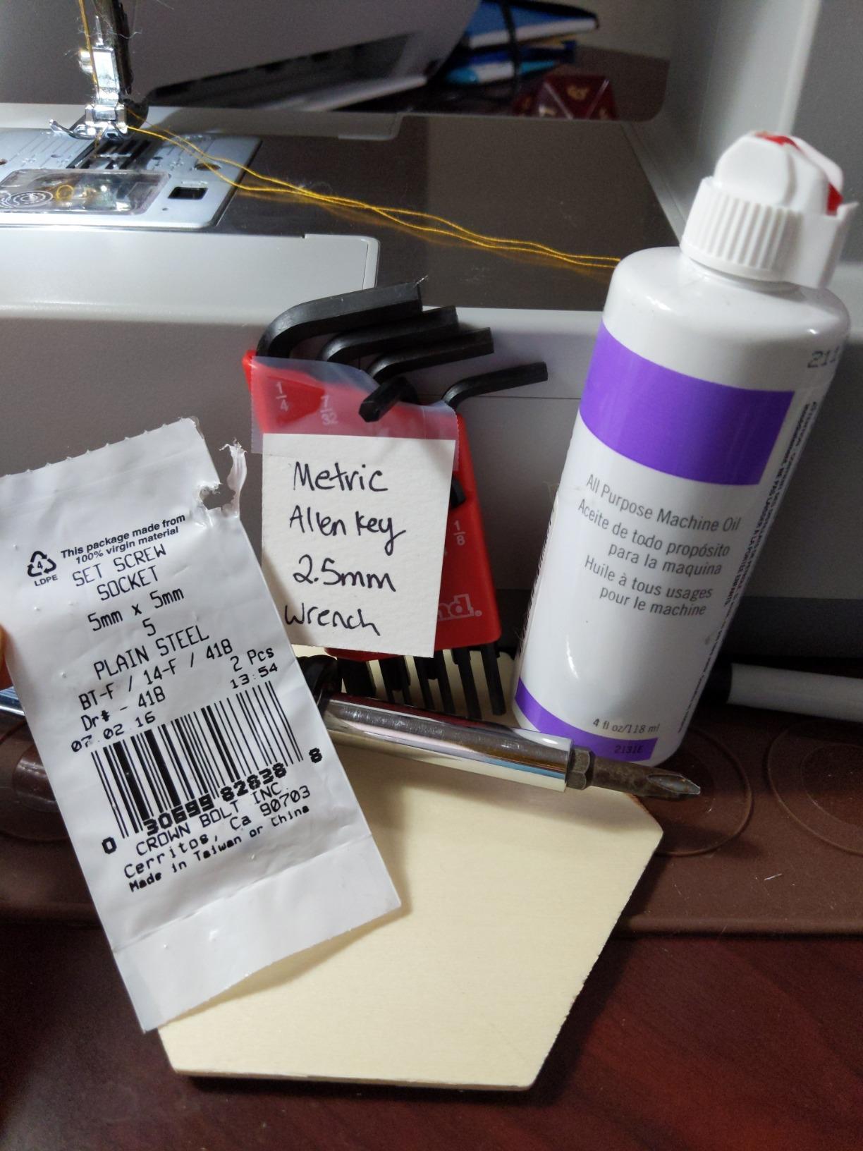 SINGER® 4432 (Grey) High Speed Heavy Duty Sewing Machine + Accessory Kit customer photo 2