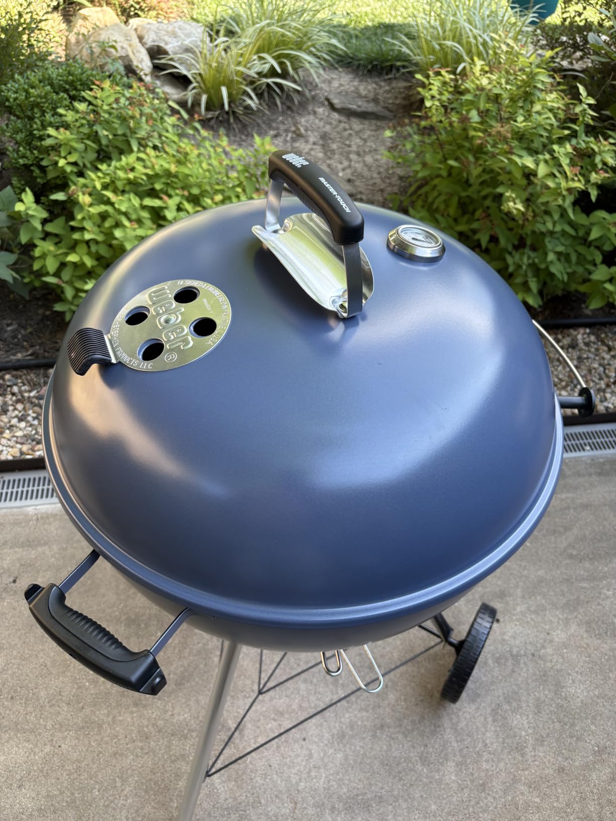 Weber® Master-Touch Charcoal Grill, 22-Inch, Black customer photo 2
