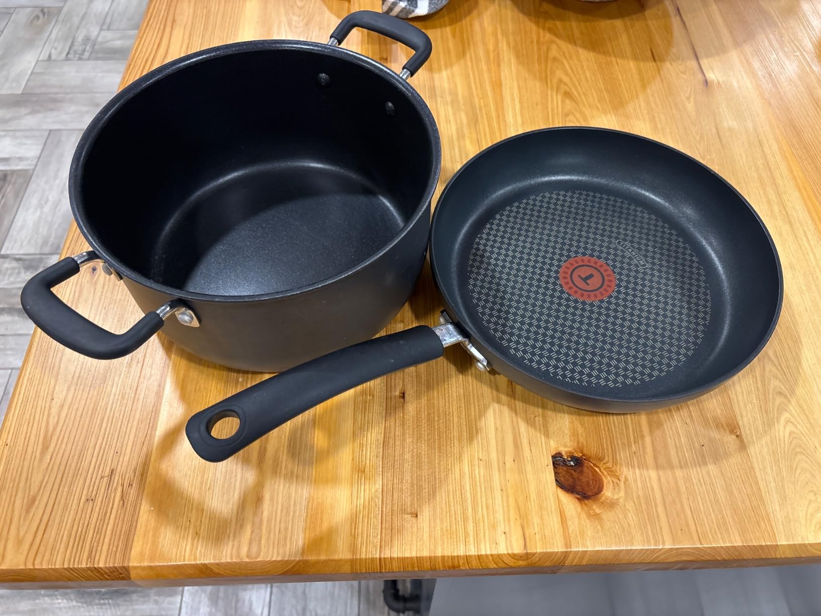 T-Fal Ultimate Hard Anodized Nonstick Pots and Pans Set 17 Piece, Nonstick Cookware Set with Fry Pan, Saucepans, Saute-Pan, Griddle, Dishwasher Safe, Onyx customer photo 2