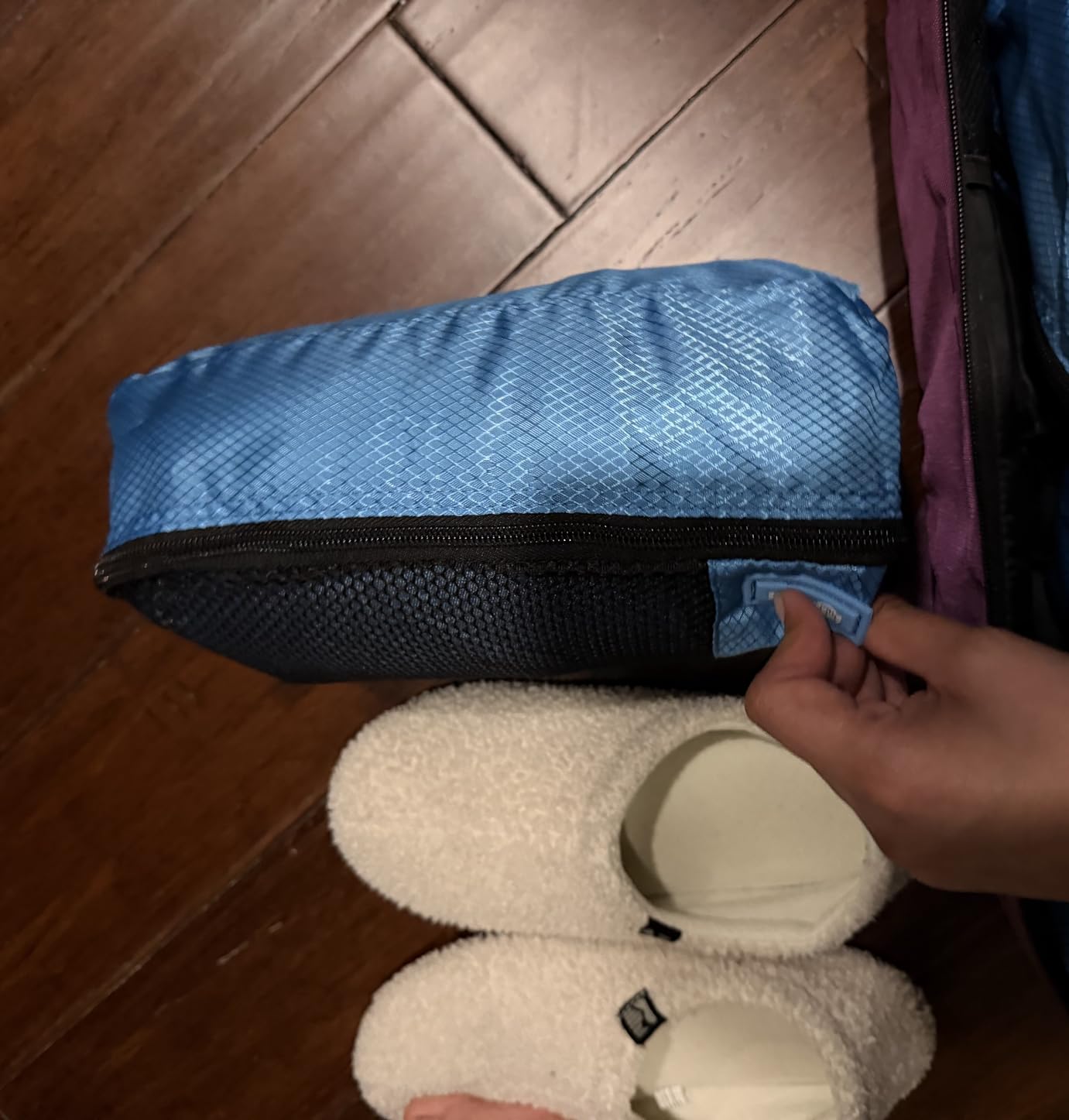 Amazon Essentials 4-Piece Packing Cubes Travel Accessories Set, Luggage Organizer, Suitcase Organizer with Double Zipper, Mesh Top, Space-Saving, Large, Gray (Previously Amazon Basics) customer photo 2