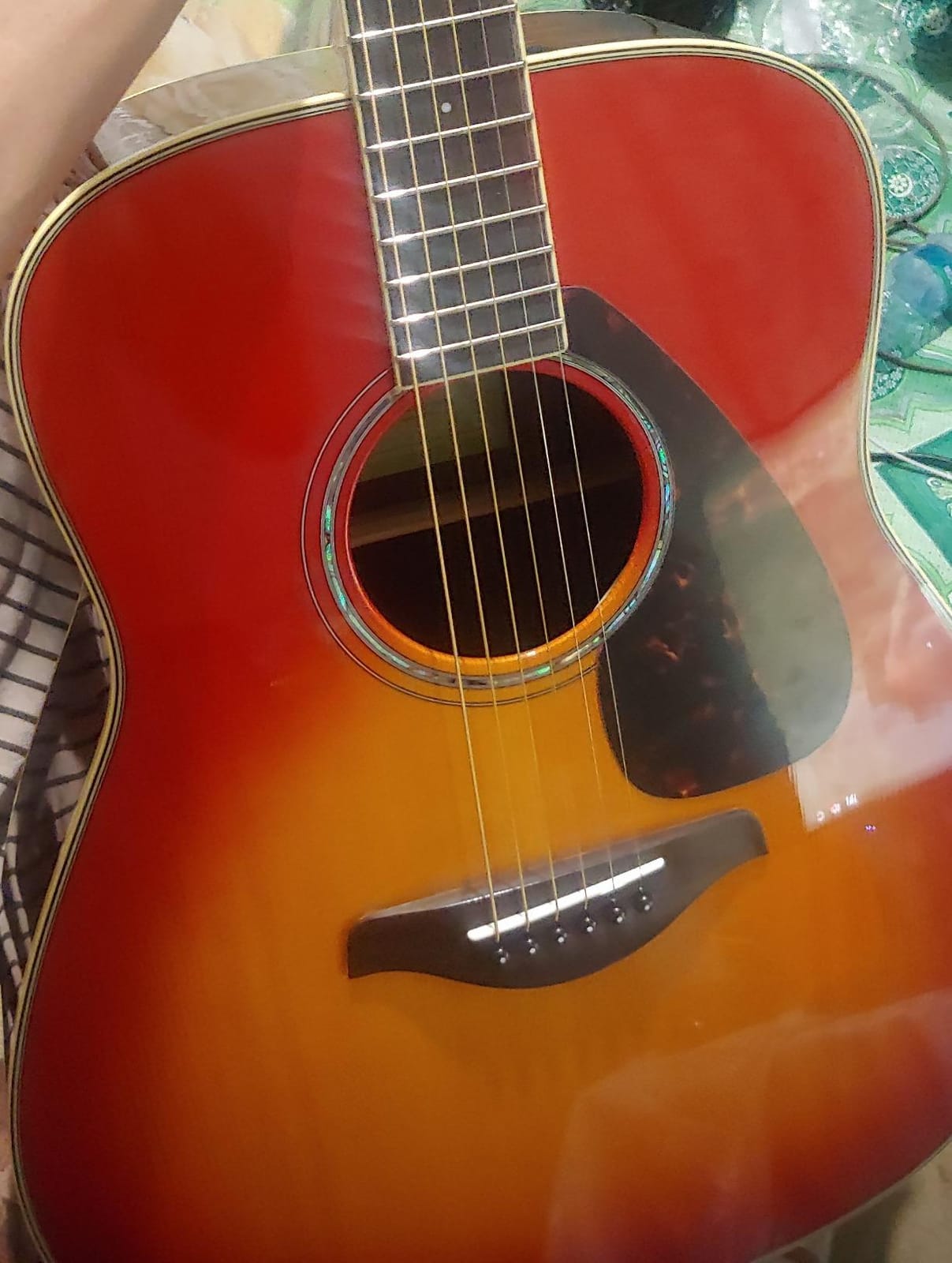 Yamaha FG830 Solid Top Folk Guitar, Natural customer photo 1