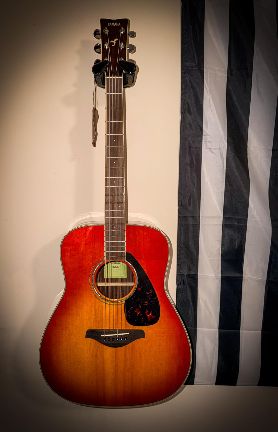 Yamaha FG830 Solid Top Folk Guitar, Natural customer photo 2