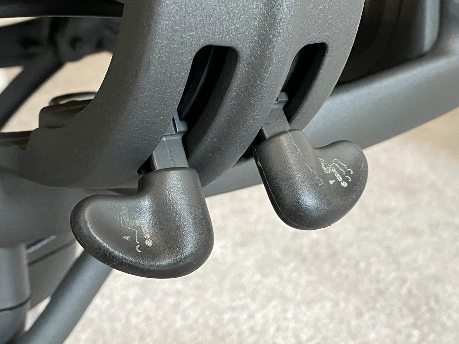Herman Miller Aeron Ergonomic Chair - Size B, Graphite customer photo 1