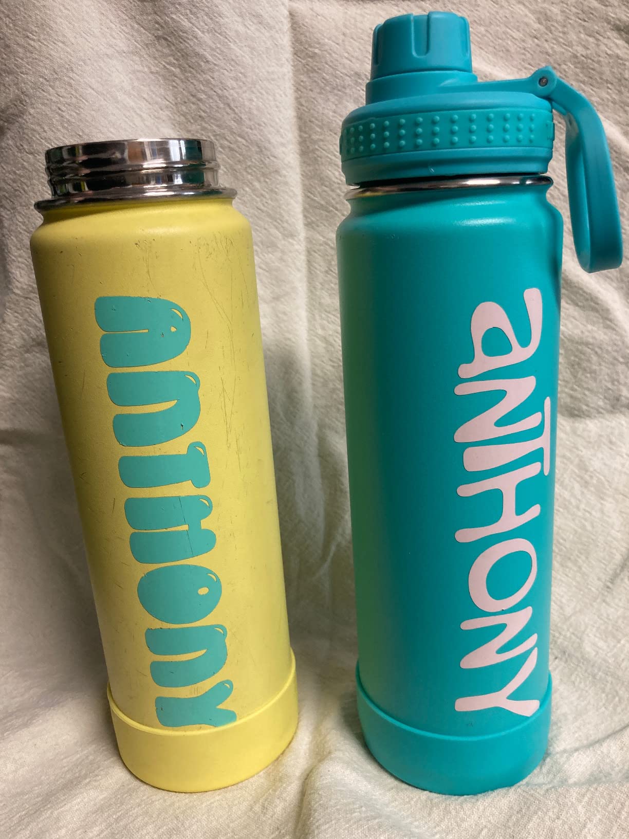 Takeya Actives Stainless Steel Water Bottle, Insulated Spout Lid, Keeps Drinks Cold 24 Hrs, Leakproof, Durable, Dishwasher Safe, Ideal for Gym, Travel, Fits Most Cup Holders, 24 oz/Onyx customer photo 1