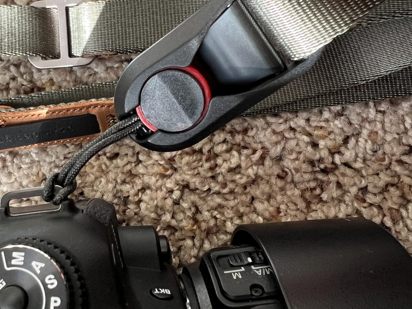 Peak Design Leash Camera Strap - Configurable as a Sling, Neck, Shoulder Strap or Safety Tether, Adjustable, Compact customer photo 2