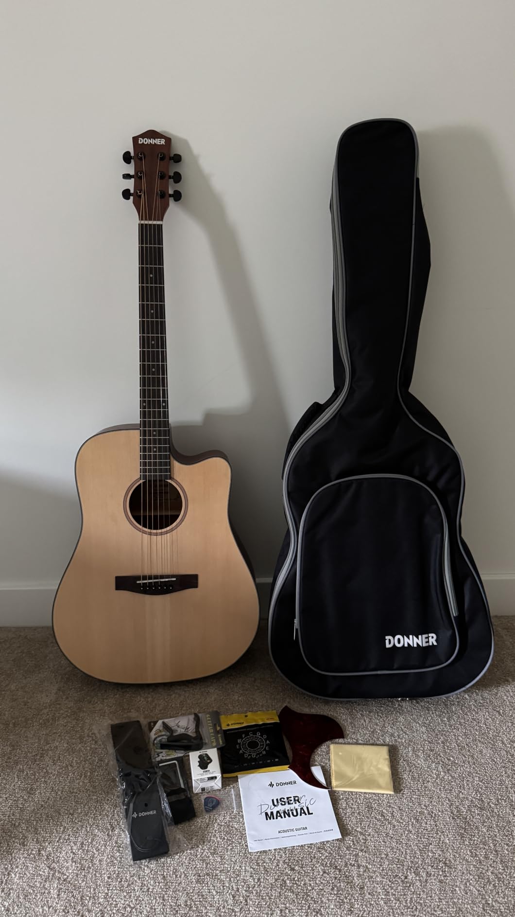 Donner 41” Acoustic Guitar Bundle for Beginners Adults with Online Lesson, 4/4 Full Size Steel Acustica Guitarra with Gig Bag, Tuner, Strap, Strings, Picks, Capos, Cutaway, Natural, DAG-1C/DAD-110C customer photo 1