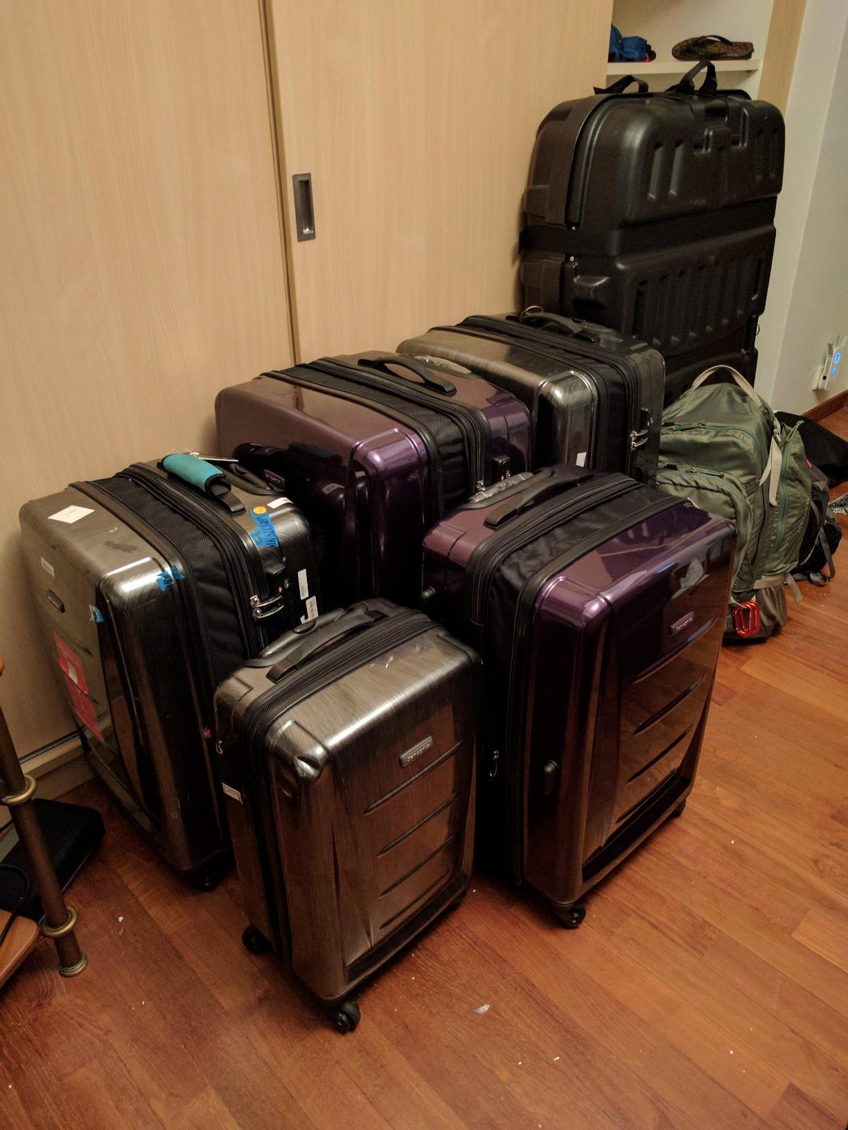 Samsonite Winfield 2 Hardside Expandable Luggage with Spinner Wheels, Navy, Checked-Large 28-Inch customer photo 2