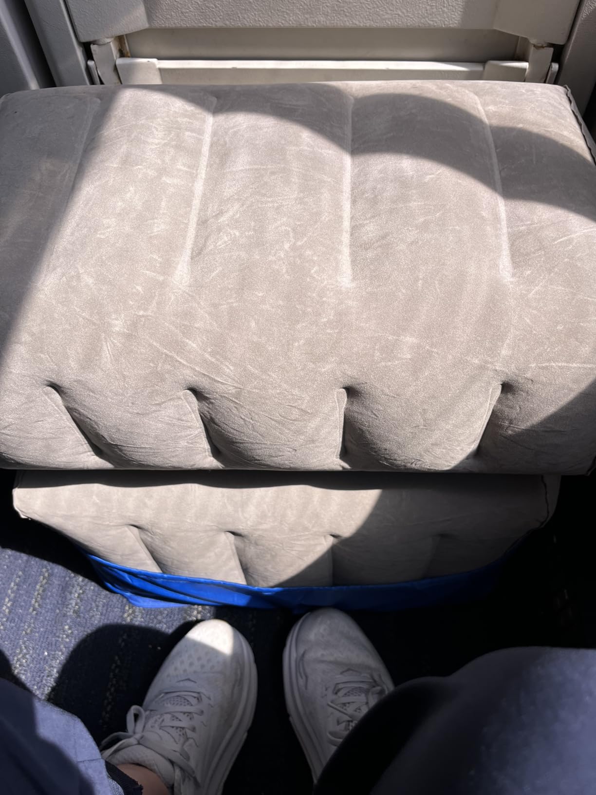 Flypal Inflatable Foot Rest, Adjustable Travel Leg Rest, Kids Airplane Bed customer photo 2