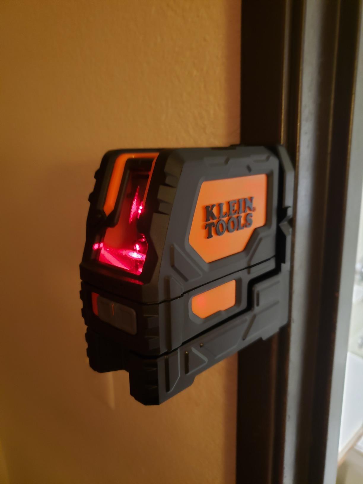 Klein Tools 93LCLS Self-Leveling Class II (≤ 1mW) Laser Level with Bright Red Cross Lines and Plumb Spot, Magnetic and Ceiling Clamp Mounting customer photo 2