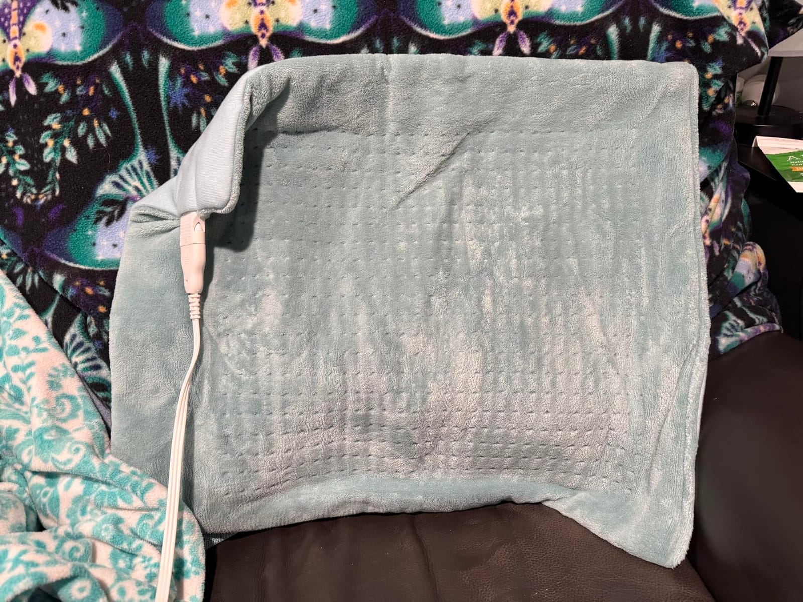 Pure Enrichment PureRelief Ultra-Wide Microplush Heating Pad - 20” x 24” XXL Size & 6 Heat Settings for Temporary Neck, Shoulder & Back Pain Relief - Moist Heat Option & Machine Washable (Gray) customer photo 1