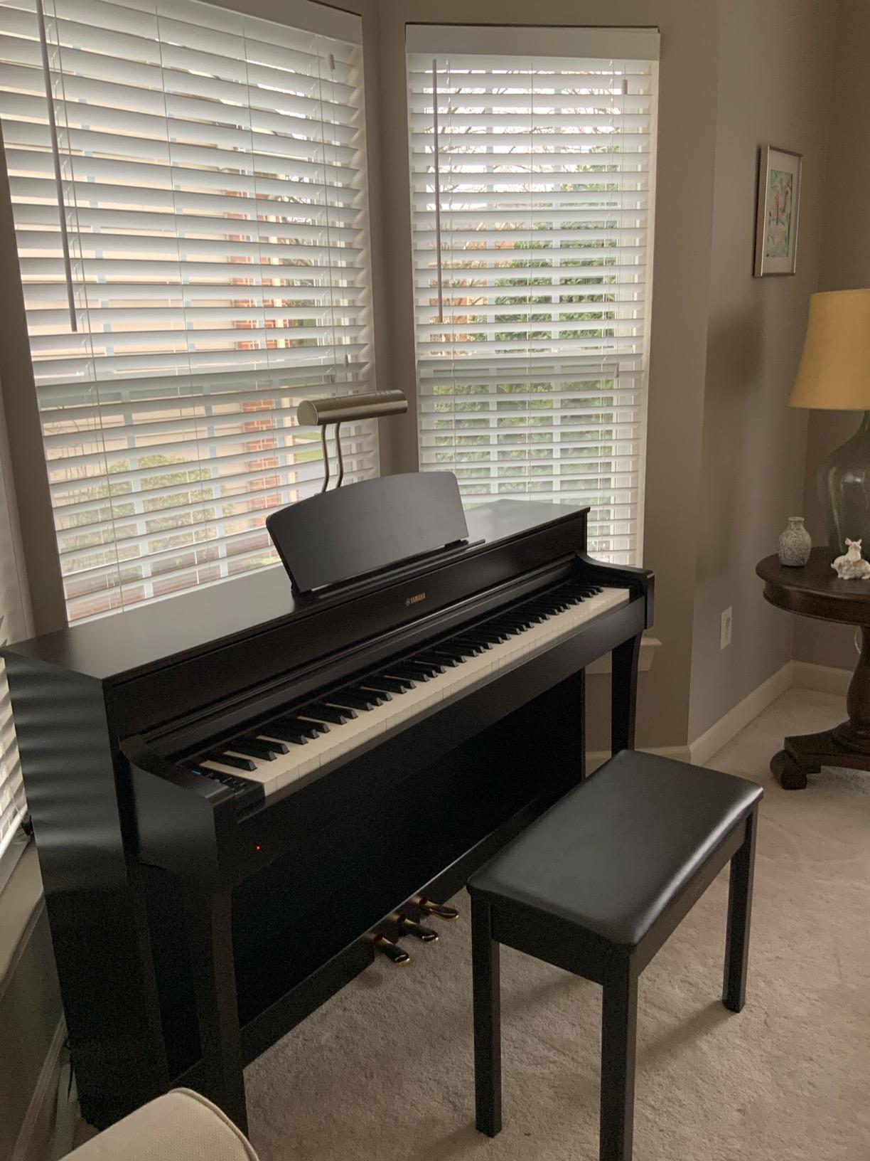 Yamaha YDP184 Console Digital Piano with Weighted 88-Key Graded Hammer 3 Action, CFX Concert Grand Piano Sound, Includes Bench (Dark Rosewood) customer photo 2