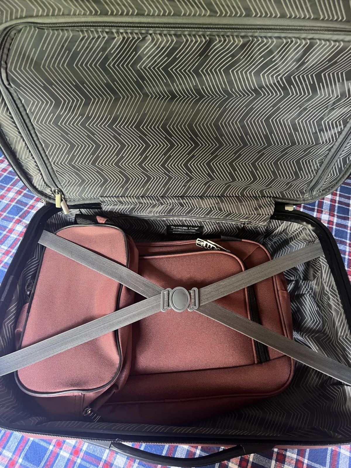 Travelers Club Chicago Hardside Expandable Spinner Luggage, Purple, 22