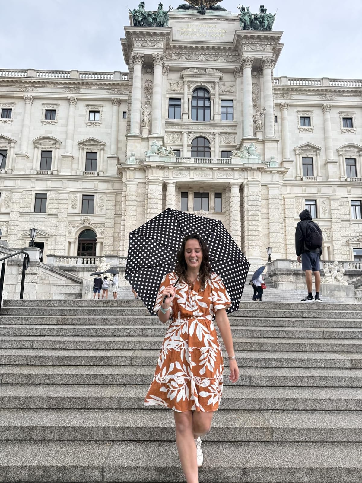 SIEPASA Compact Travel Umbrella - Windproof Auto Open/Close, Small Folding Umbrella for Rain - Lightweight & Durable with Fiberglass Frame, Waterproof Canopy - Fits Backpack, Purse, Suitcase. (Black) customer photo 1