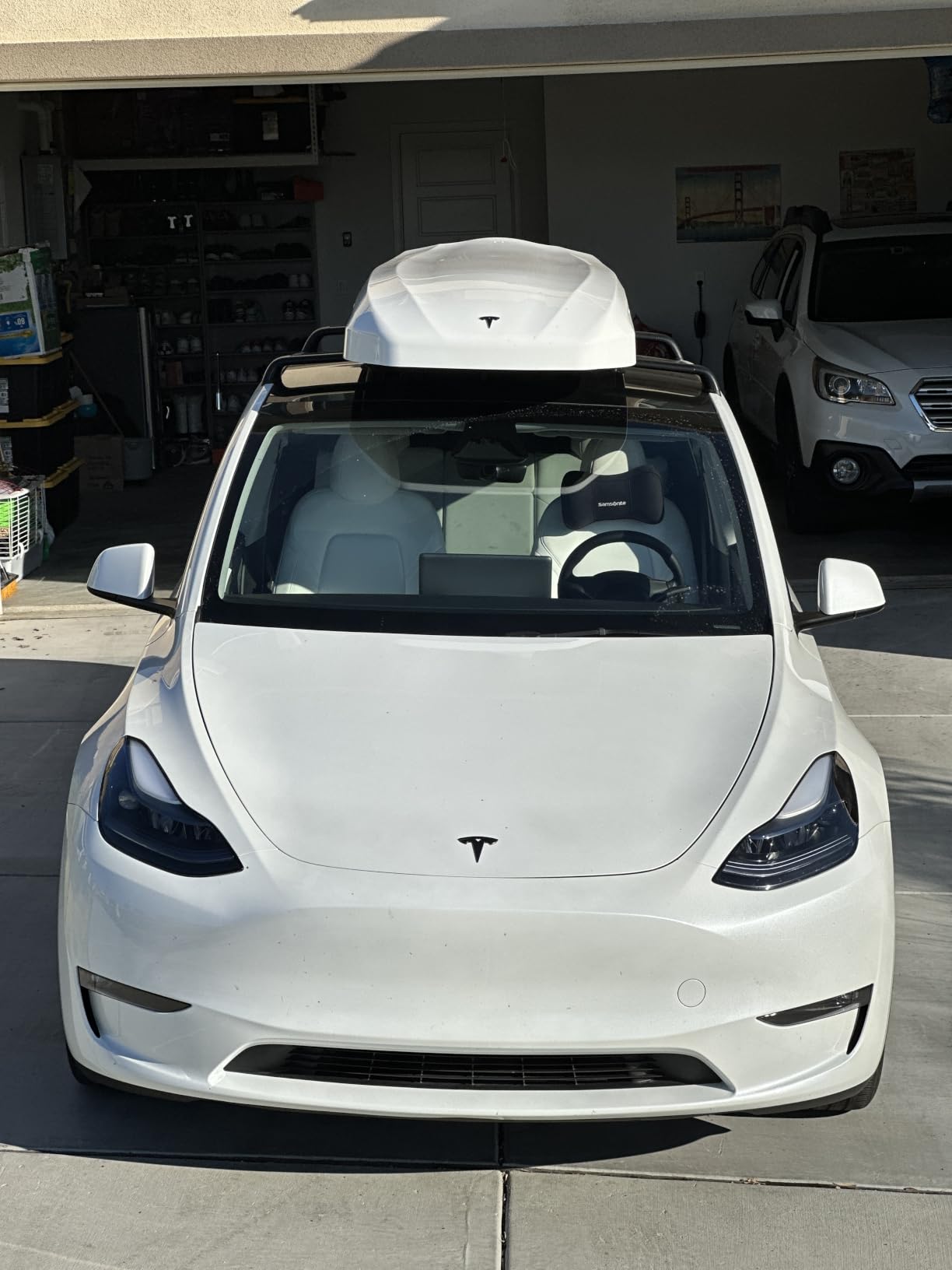 INNO WEDGE660 White 11 cu ft, Roof Rack, Roof Box, Cargo Box, hard shell, Low profile, Cargo Box, Dual‑Side Opening with Locks, Made in Japan, Compatible with Aero & Square Bars, Tool Free install customer photo 2