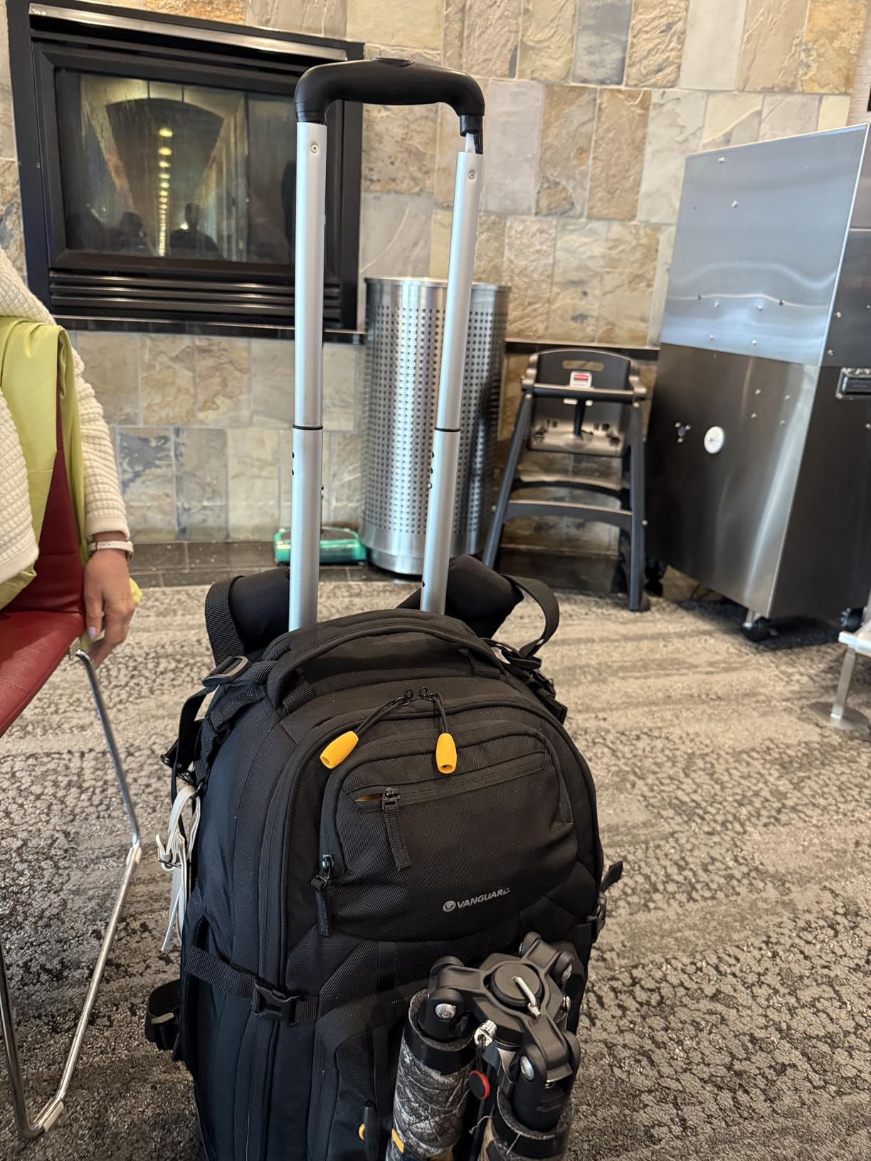 VANGUARD ALTA Fly 58T DSLR Camera Backpack, 8 Wheel Spinner/Trolley customer photo 2