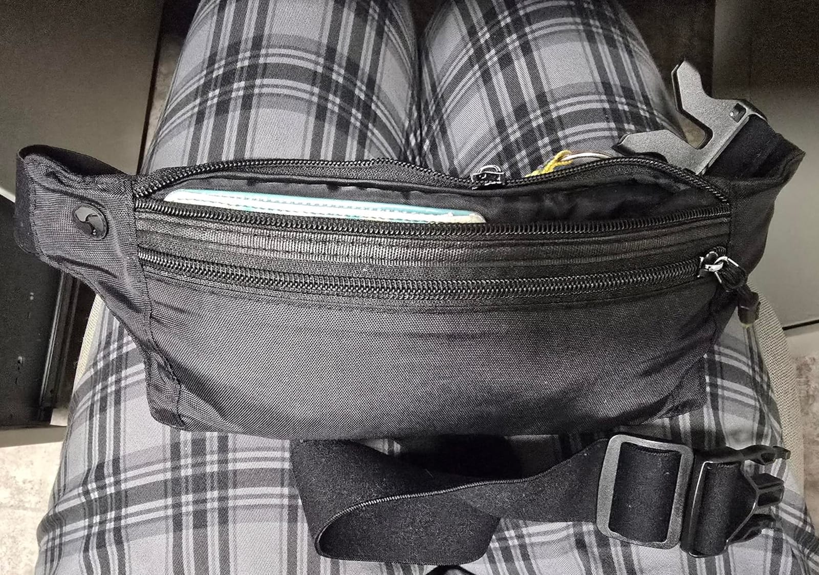 Ryaco Travel Money Belt, Slim RFID‑Blocking Hidden Waist Pouch customer photo 2