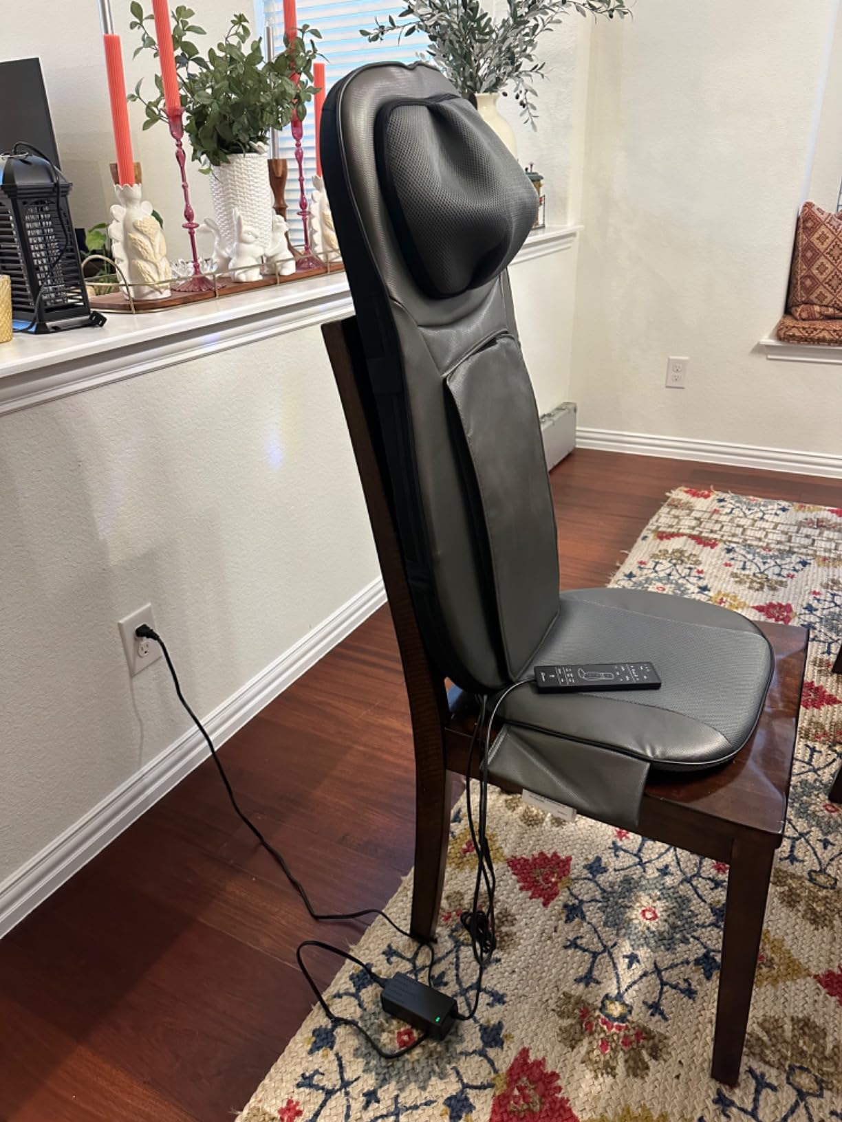 Snailax Shiatsu Neck & Back Massager with Heat Chair Pad Kneading Massage customer photo 2