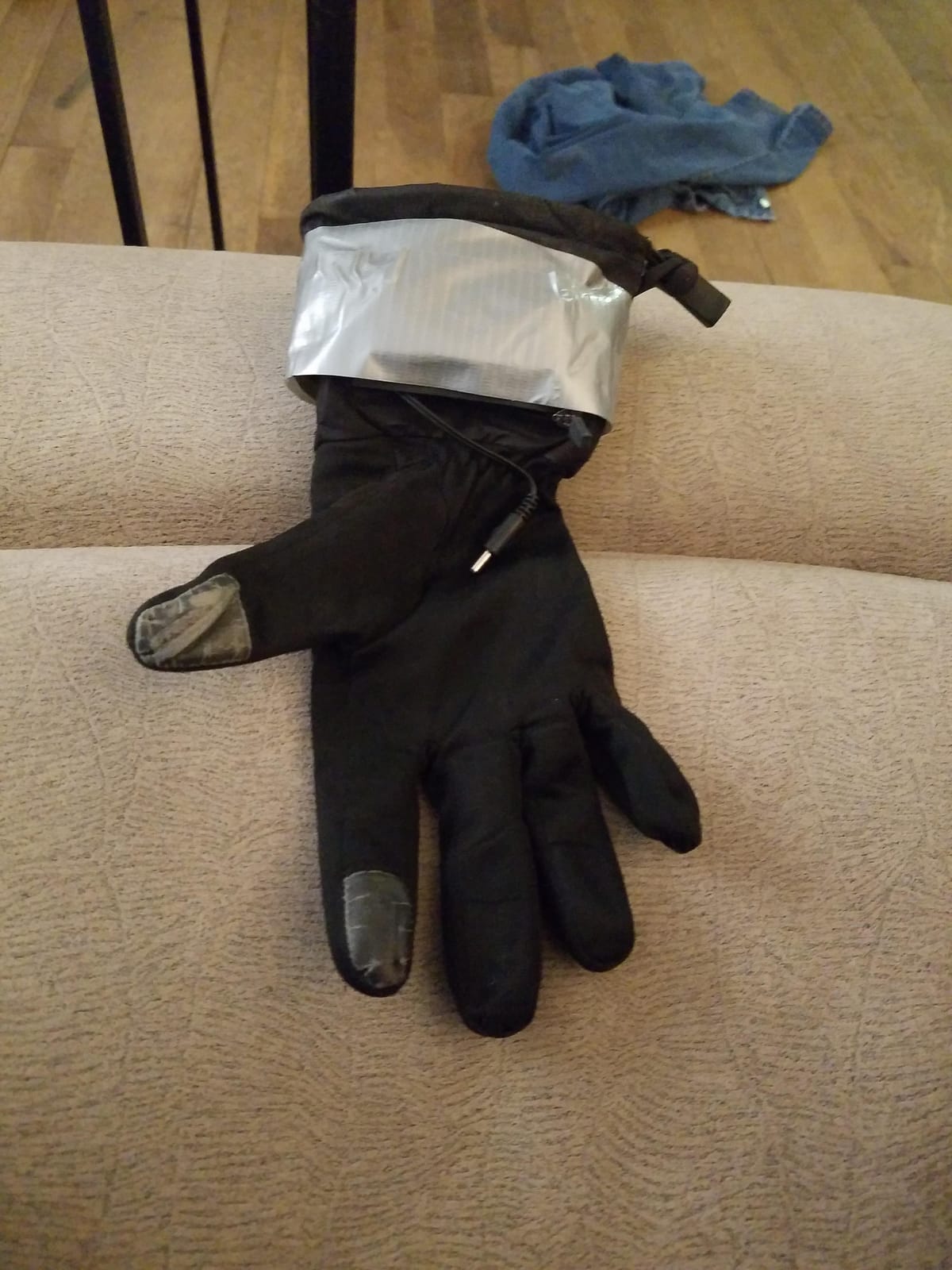 SNOW DEER Heated Glove Liners for Men and Women, Rechargeable Thin Gloves customer photo 2