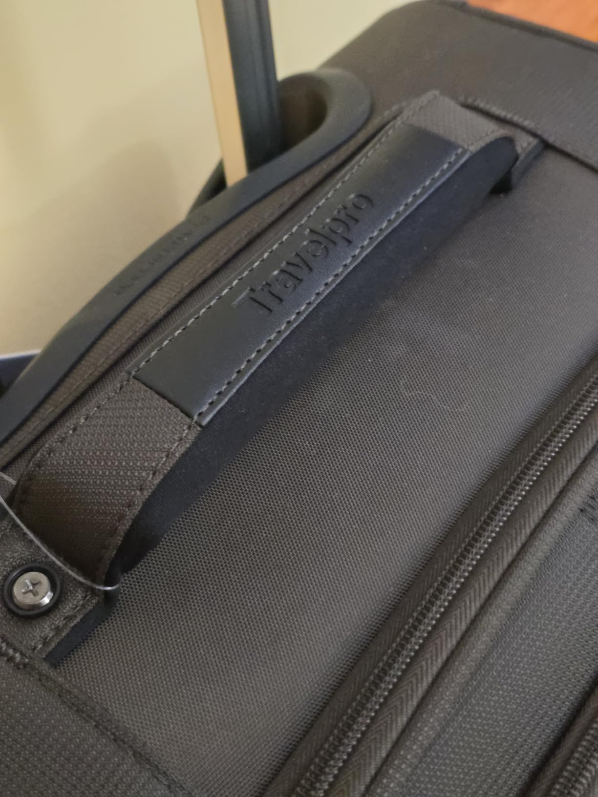 Travelpro Tourlite Softside 21