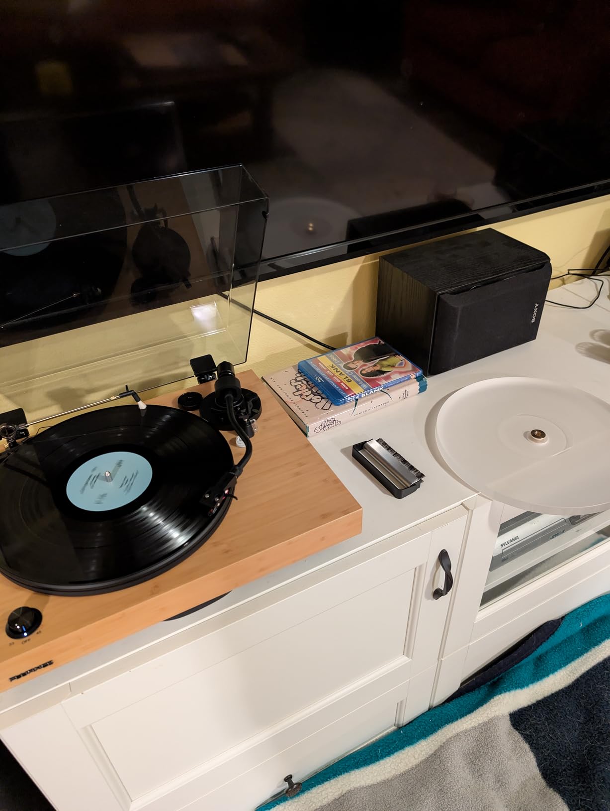 Fluance RT82 Reference High Fidelity Vinyl Turntable Record Player with Ortofon OM10 Cartridge, Speed Control Motor, High Mass MDF Wood Plinth, Vibration Isolation Feet - Piano Black customer photo 1