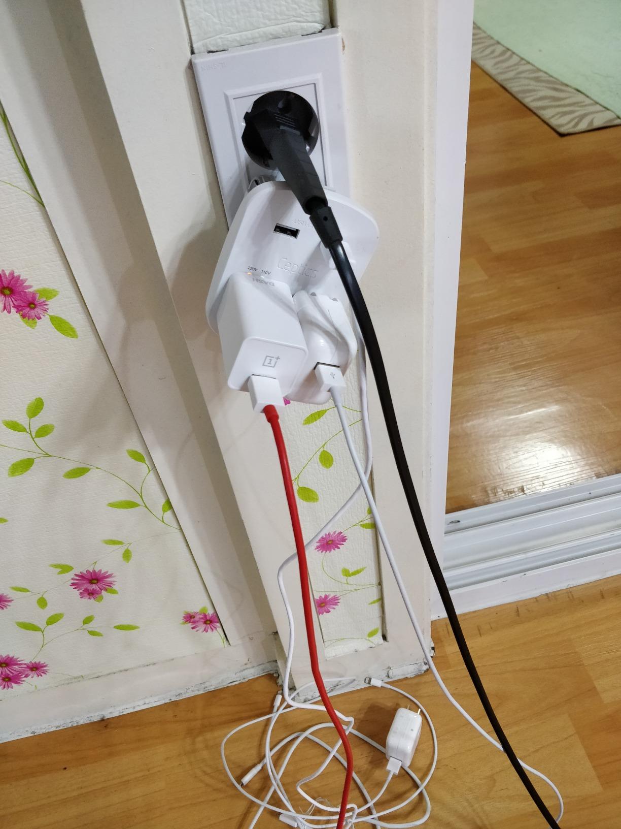 Ceptics Travel Power Strip W/ Adapter Plug Set - Equipped with USB, Type C for iPhone, Chargers, Cell Phones, Laptop - Plugs for Europe, Asia, China, USA, Africa, South America PS-2U customer photo 2