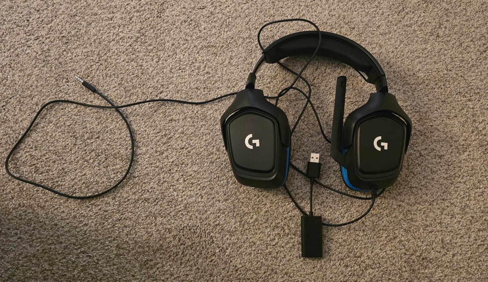 Logitech G432 Wired Gaming Headset - Black customer photo 1