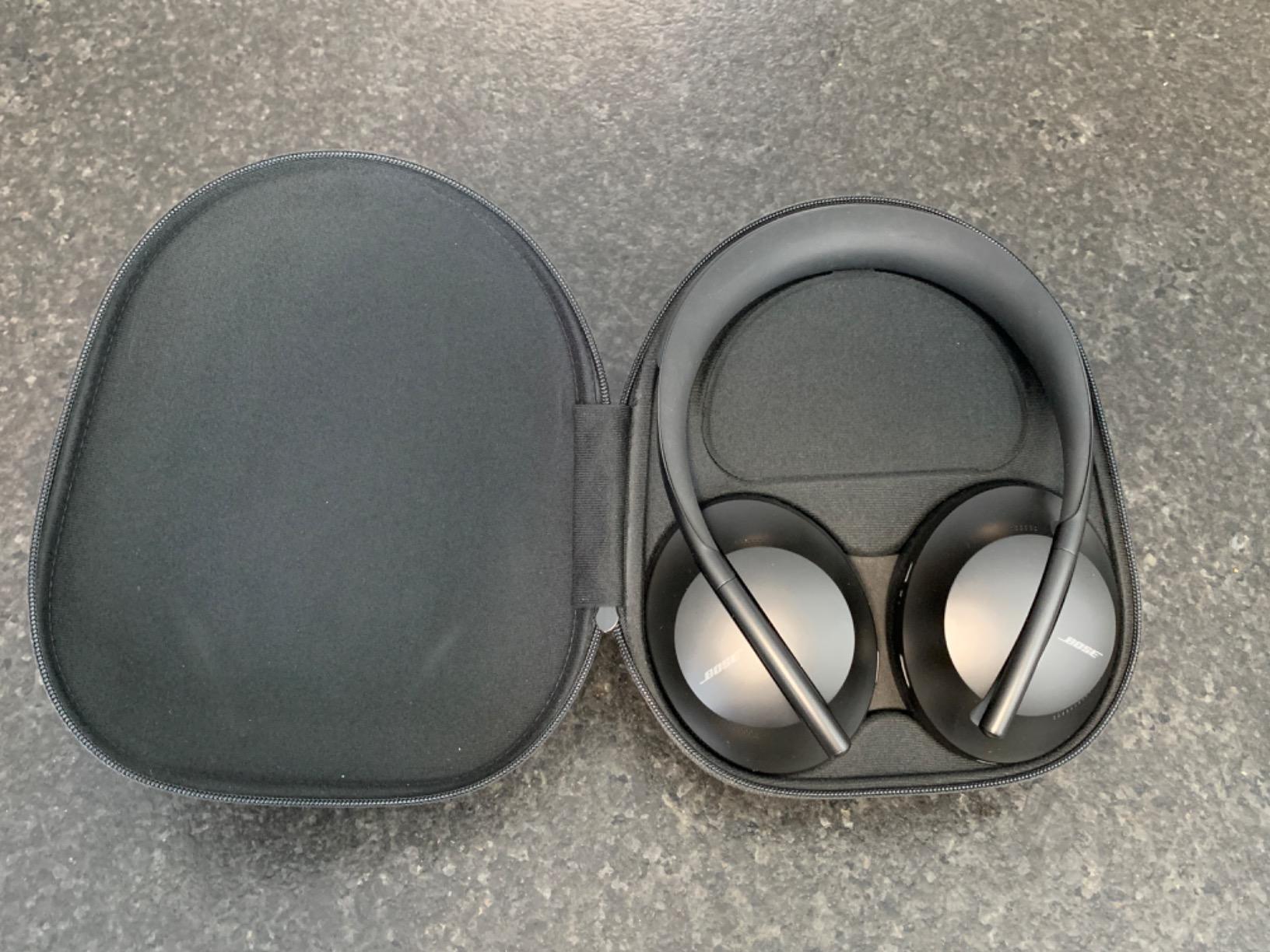 Bose Headphones 700, Noise Cancelling Bluetooth Over-Ear Wireless Headphones with Built-in Microphone for Clear Calls and Alexa Voice Control, Black customer photo 1