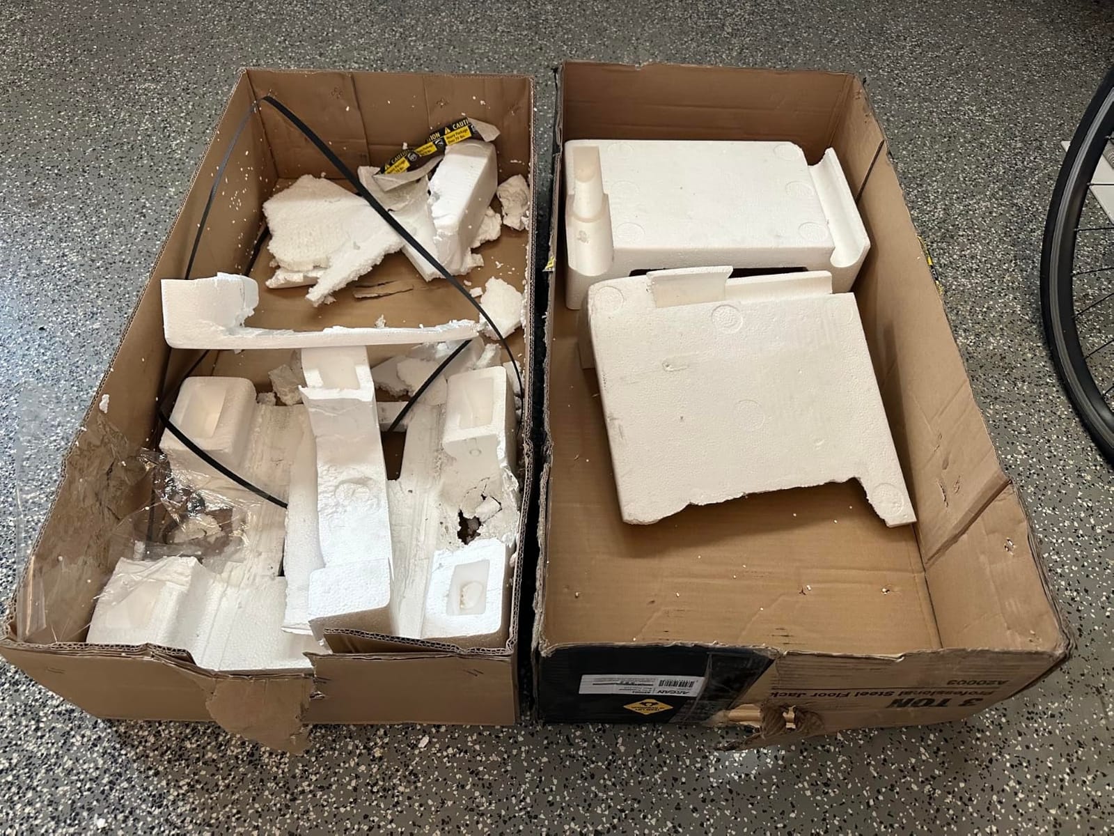 ARCAN 3-Ton Steel Low Profile Floor Jack, Model A20003 customer photo 2