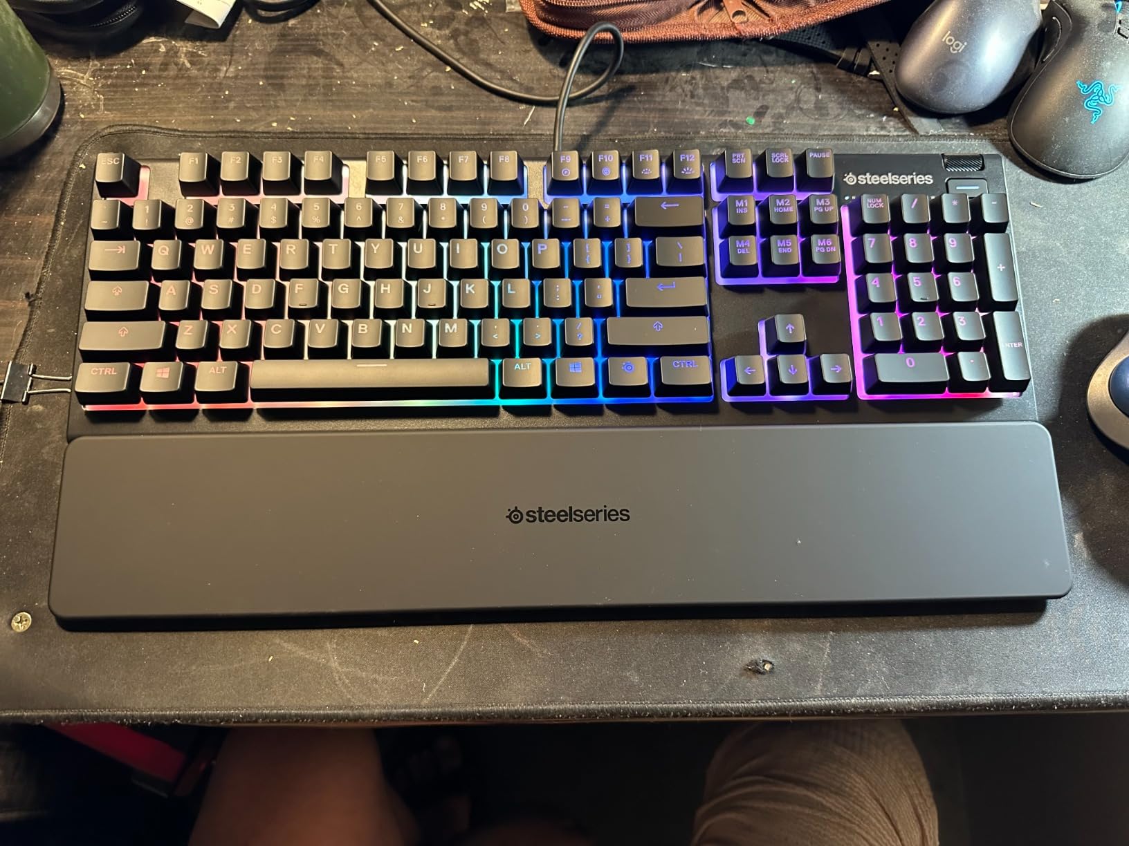 SteelSeries Apex 3 RGB Gaming Keyboard – 10-Zone RGB Illumination – IP32 Water Resistant – Premium Magnetic Wrist Rest (Whisper Quiet Gaming Switch) customer photo 1