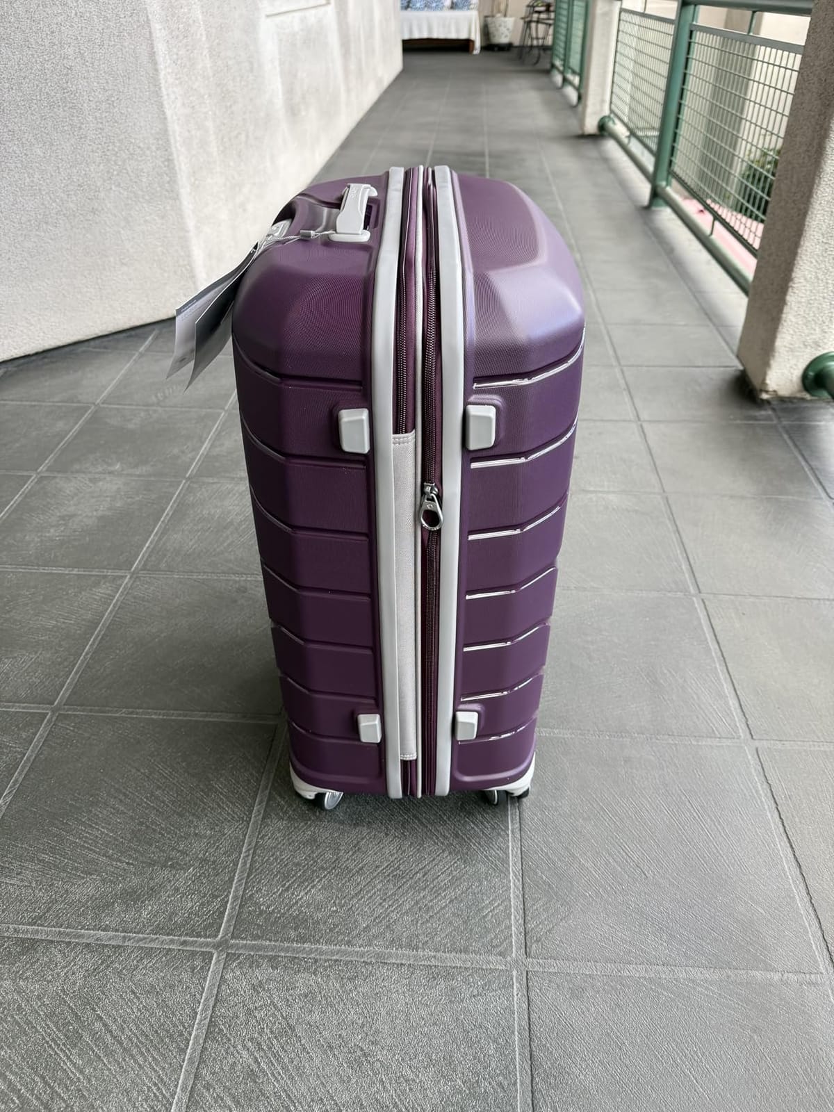 Samsonite Freeform Hardside Carry-On Luggage with Spinner Wheels - Hardshell Suitcase - TSA, Airline-Approved - Expandable Hard Shell, Smooth Rolling Wheels for Lightweight Travel - Mint Green customer photo 1