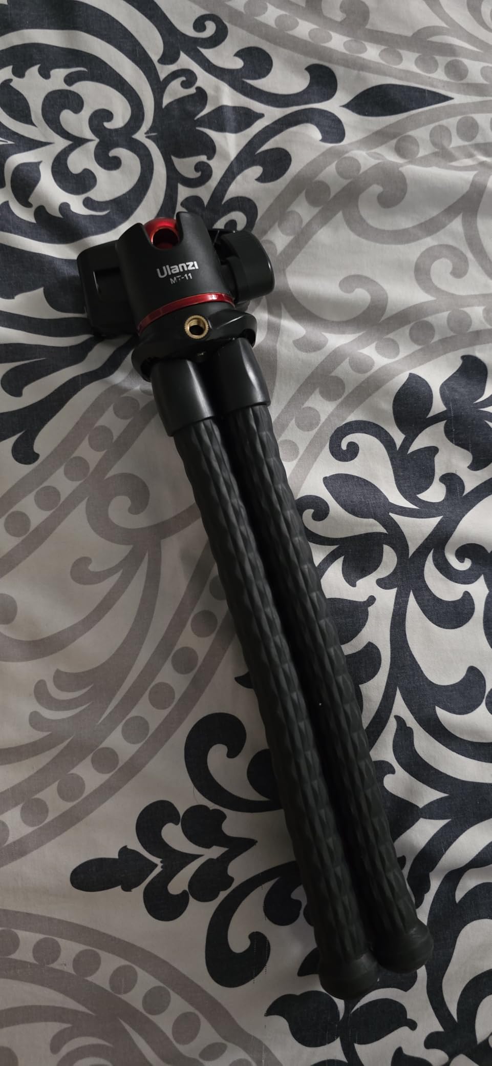 ULANZI Camera Tripod, Mini Flexible Stand w Hidden Phone Holder w Cold Shoe Mount, 1/4'' Screw f Magic Arm, Universal f iPhone 17 16 15 14 Pro Max XS Max Canon Nikon Sony DJ Pocket 4/3 Cameras customer photo 2