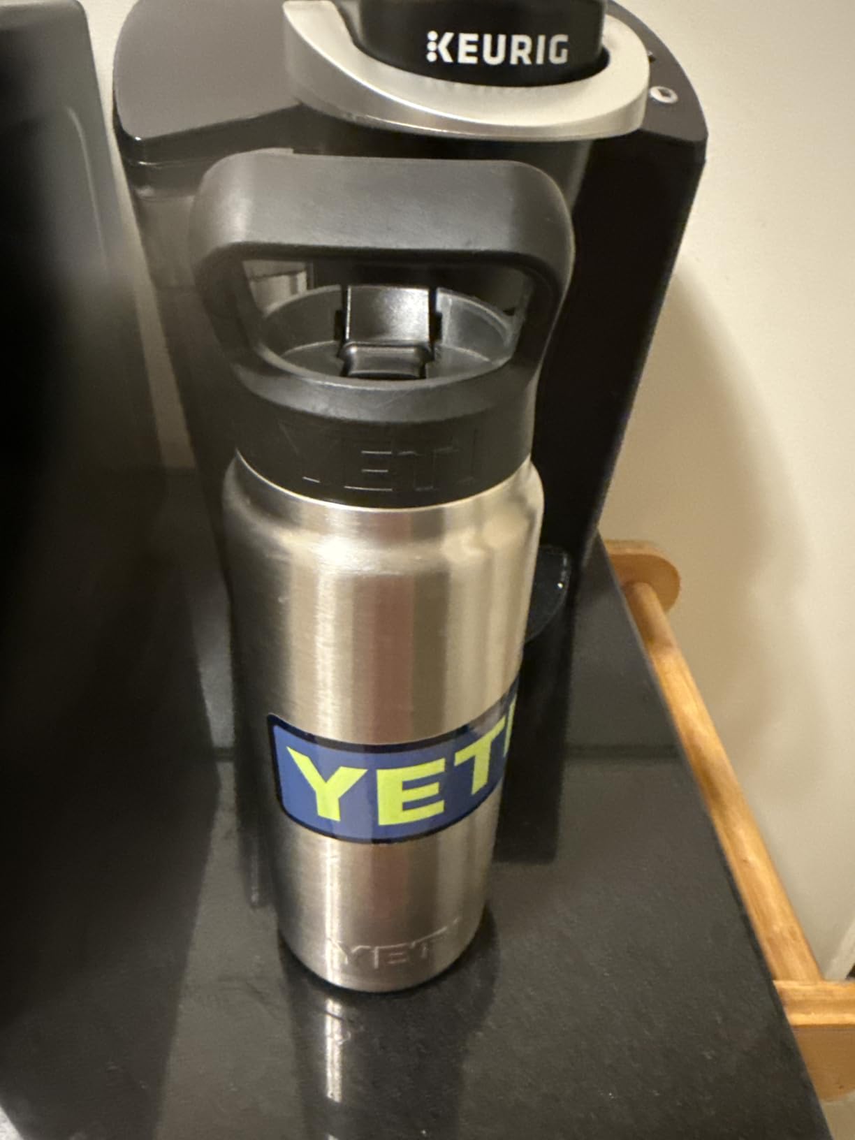 YETI Rambler 26 oz Bottle, Vacuum Insulated, Stainless Steel with Chug Cap, Black customer photo 2