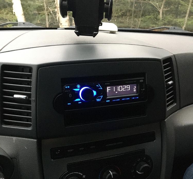 Jensen MPR210 Single DIN Bluetooth Car Stereo, Hands-Free, AM/FM, USB customer photo 2