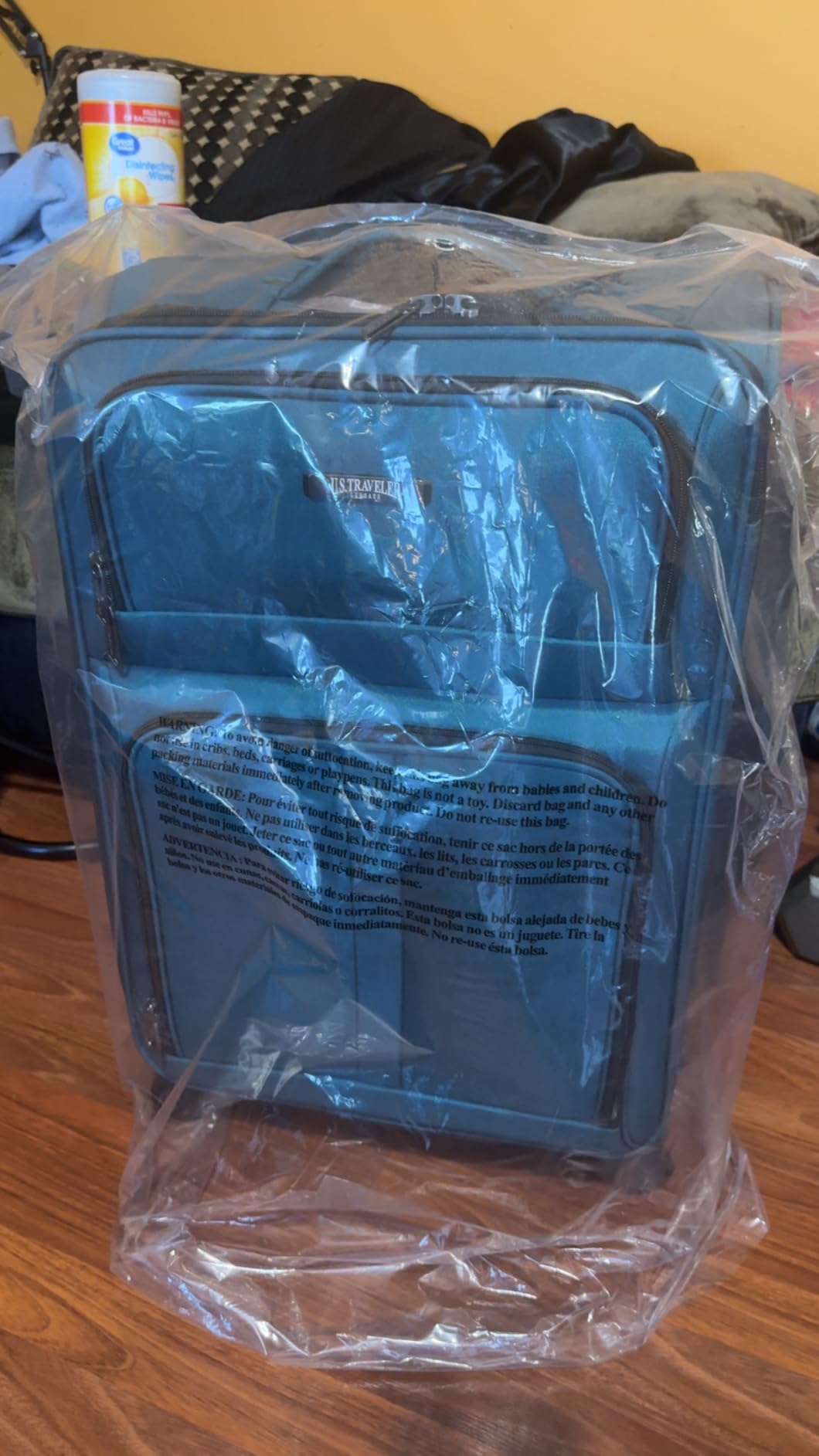 U.S. Traveler Anzio Softside Expandable Luggage with Spinner Wheels, Teal, 22-Inch Carry-on customer photo 1