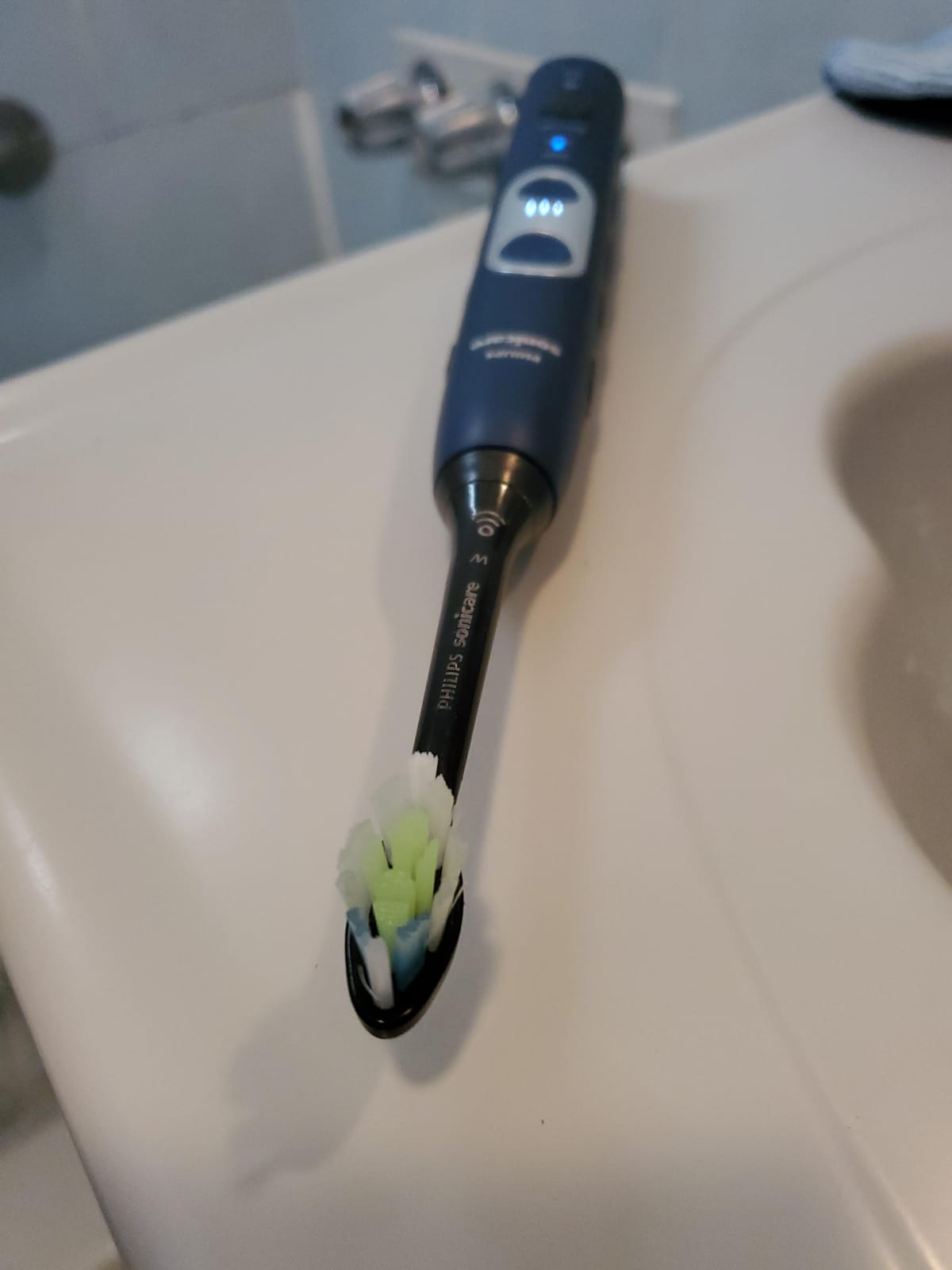 Philips Sonicare ProtectiveClean 6500 Rechargeable Electric Toothbrush customer photo 1