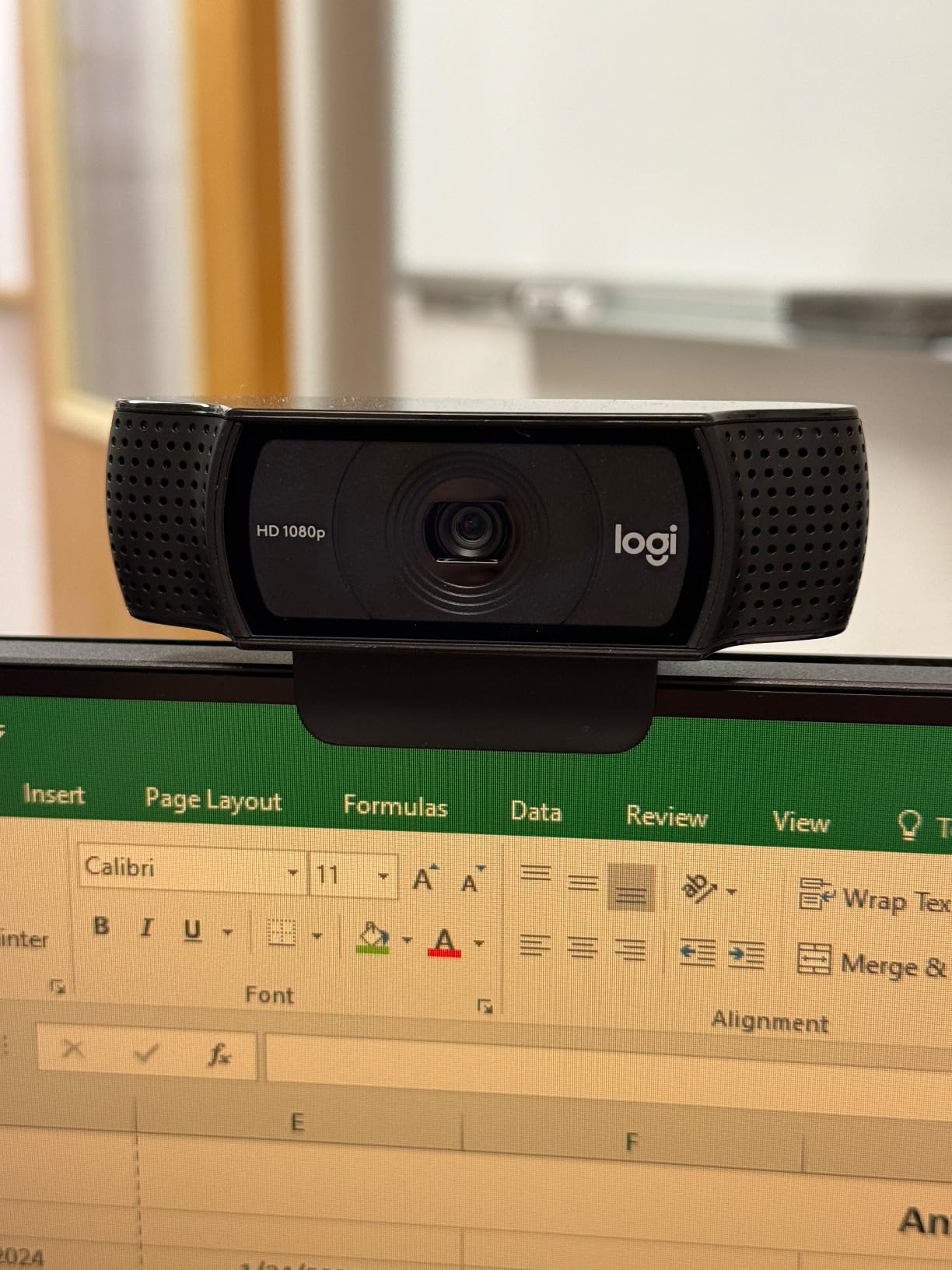 Logitech C920x HD Pro PC Webcam Full 1080p/30fps Video - Black customer photo 2