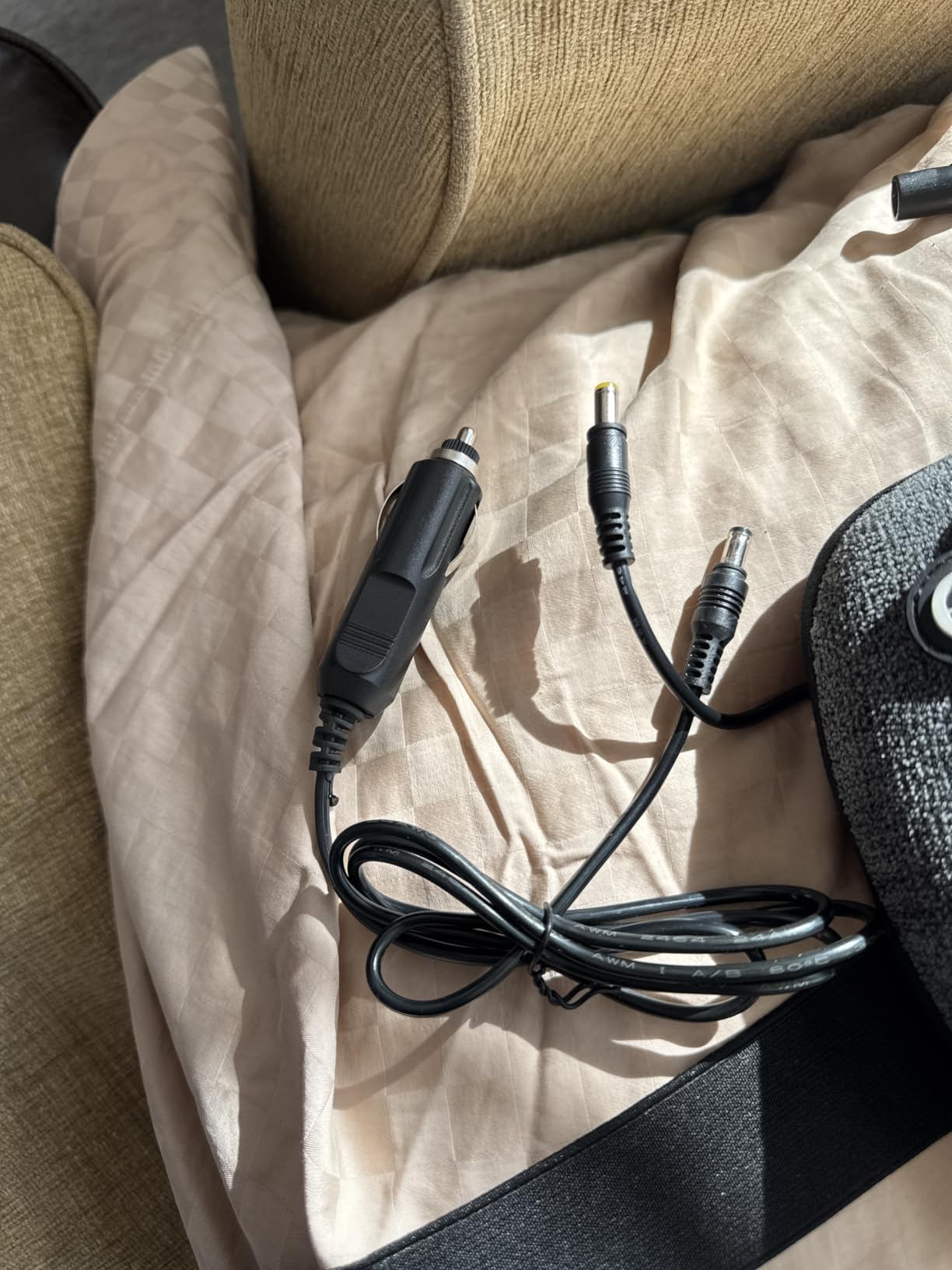 VIKTOR JURGEN Shiatsu Back Massager with Heat for Pain Relief, Gray customer photo 2